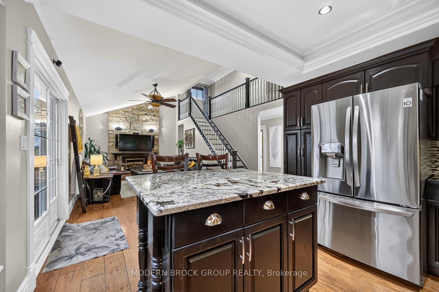 Photo 20 of 23 Cambridge Crescent, Brockville, Brockville — HOMEH