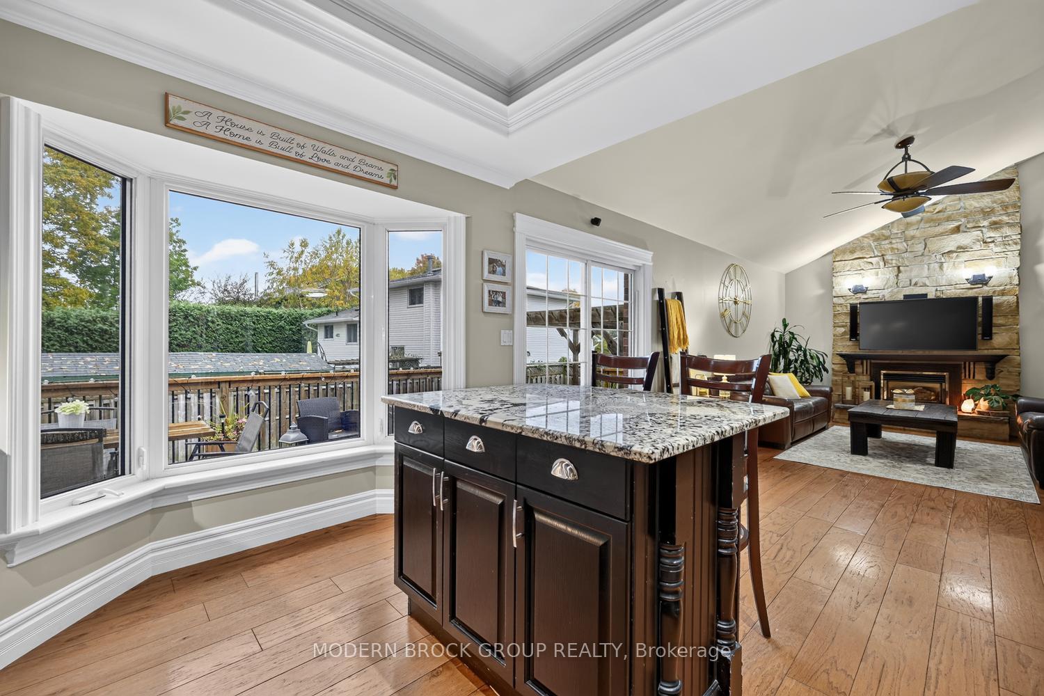 Photo 21 of 23 Cambridge Crescent, Brockville, Brockville — HOMEH