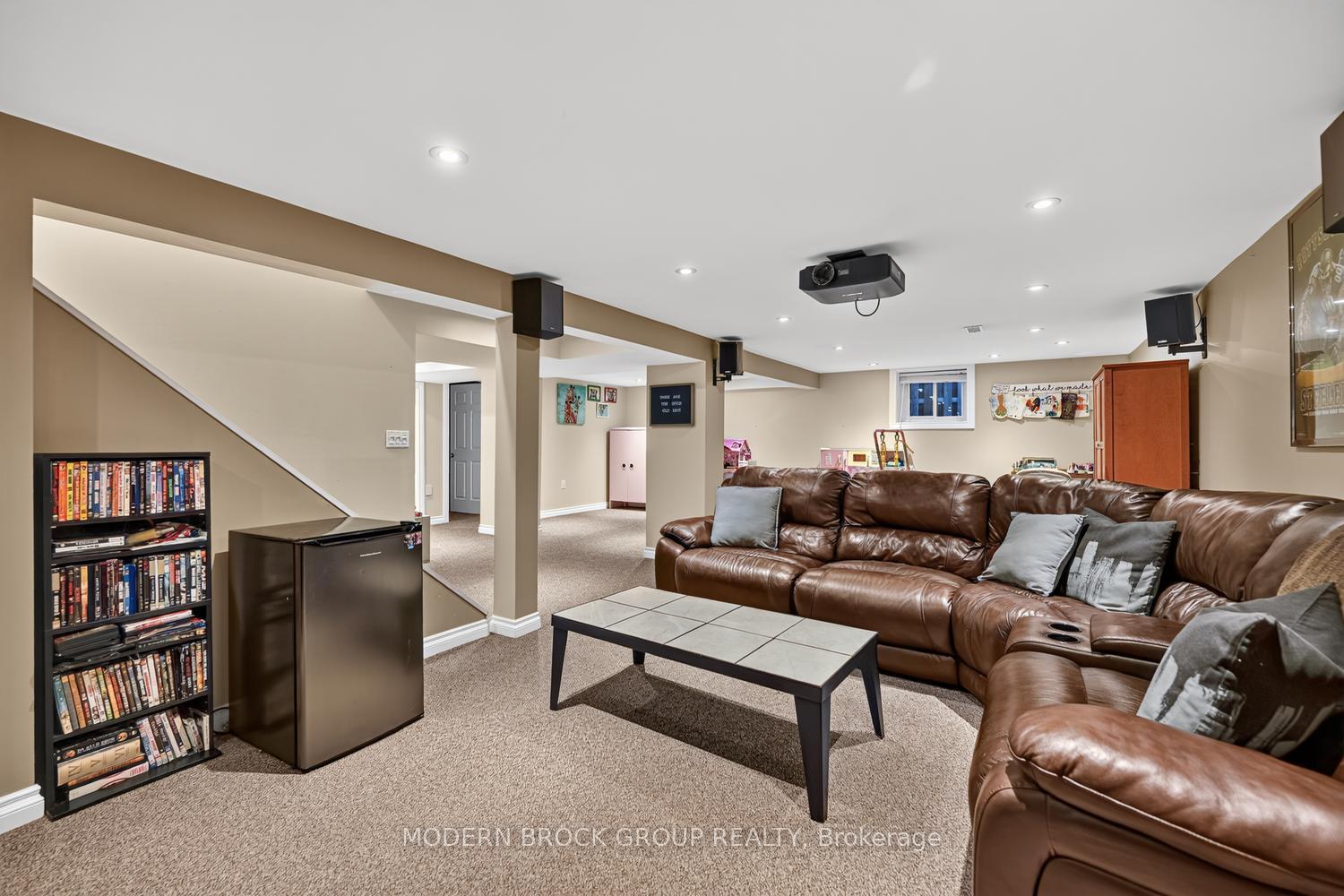 Photo 39 of 23 Cambridge Crescent, Brockville, Brockville — HOMEH