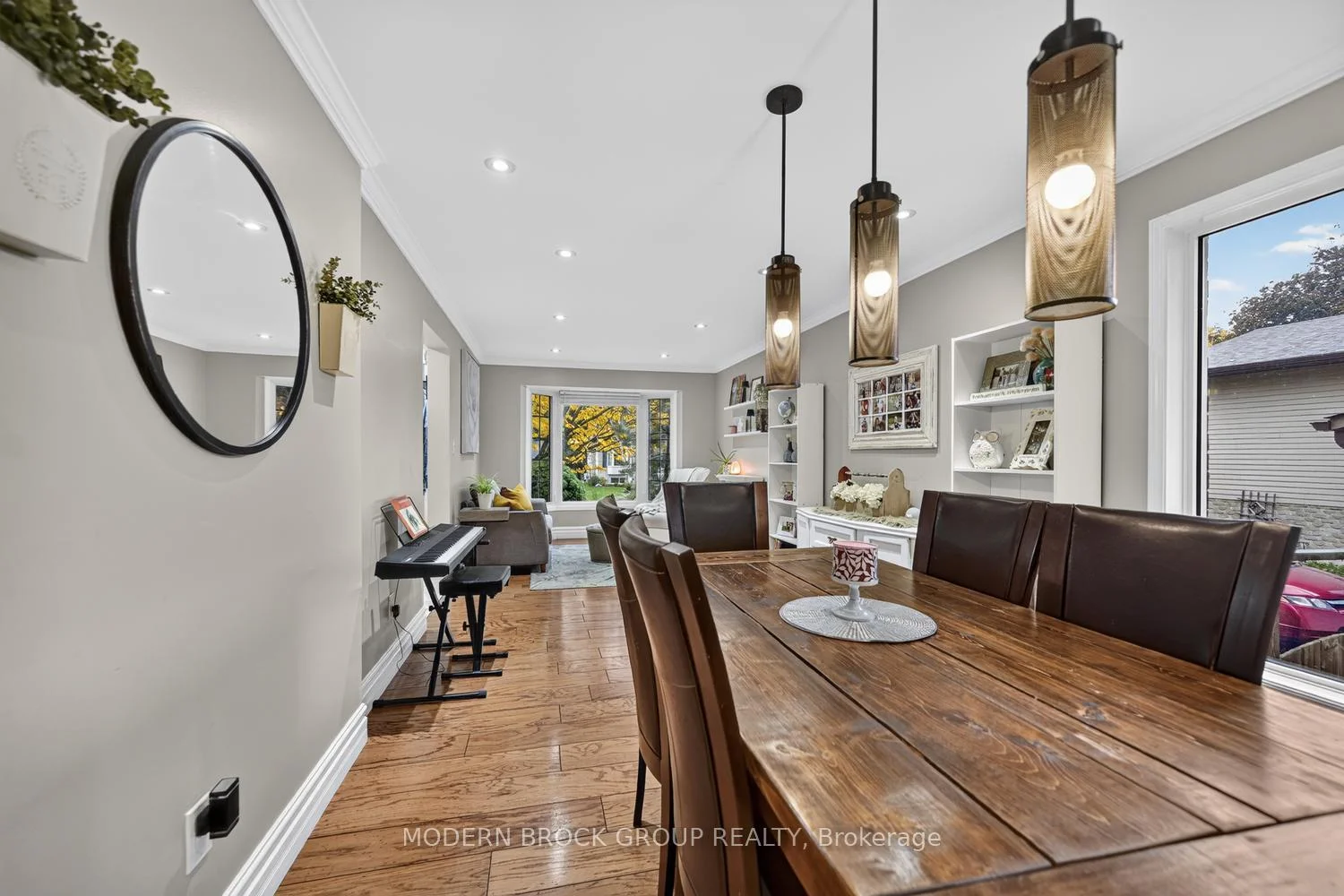 Photo 8 of 23 Cambridge Crescent, Brockville, Brockville — HOMEH