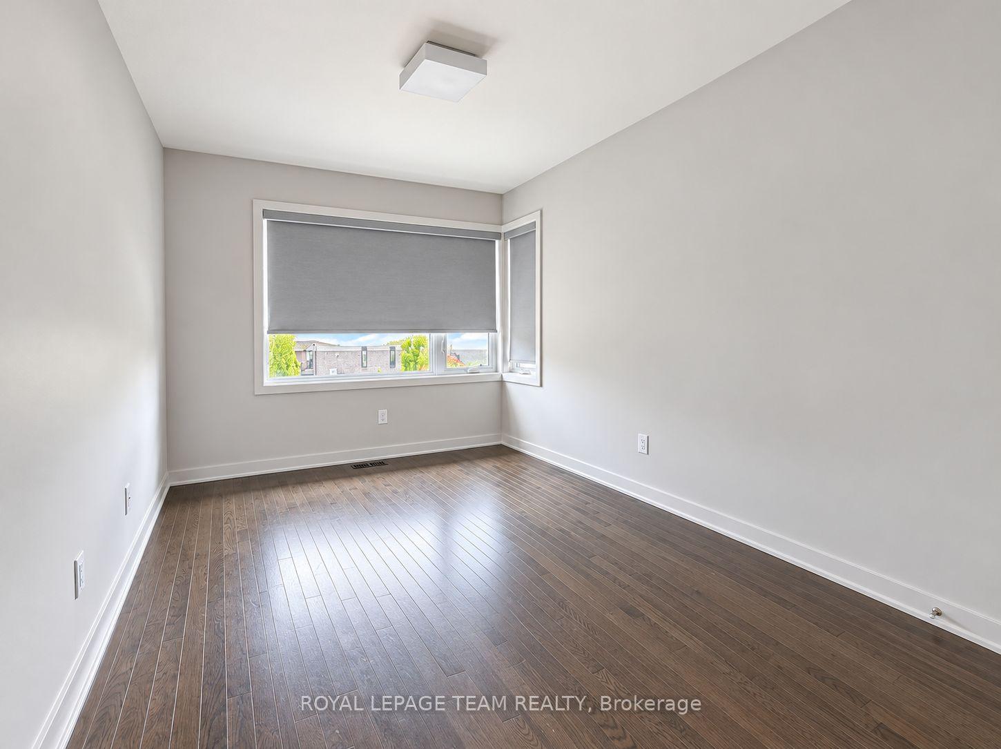 Photo 4 of 114 Larimar Circle, Ottawa, Riverside South — HOMEH