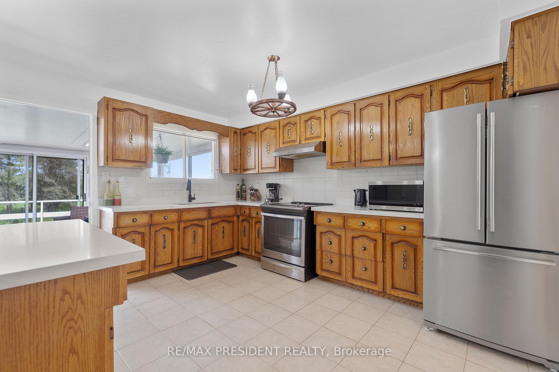 Photo 5 of 10 Grandview Road, Amaranth, Rural Amaranth — HOMEH
