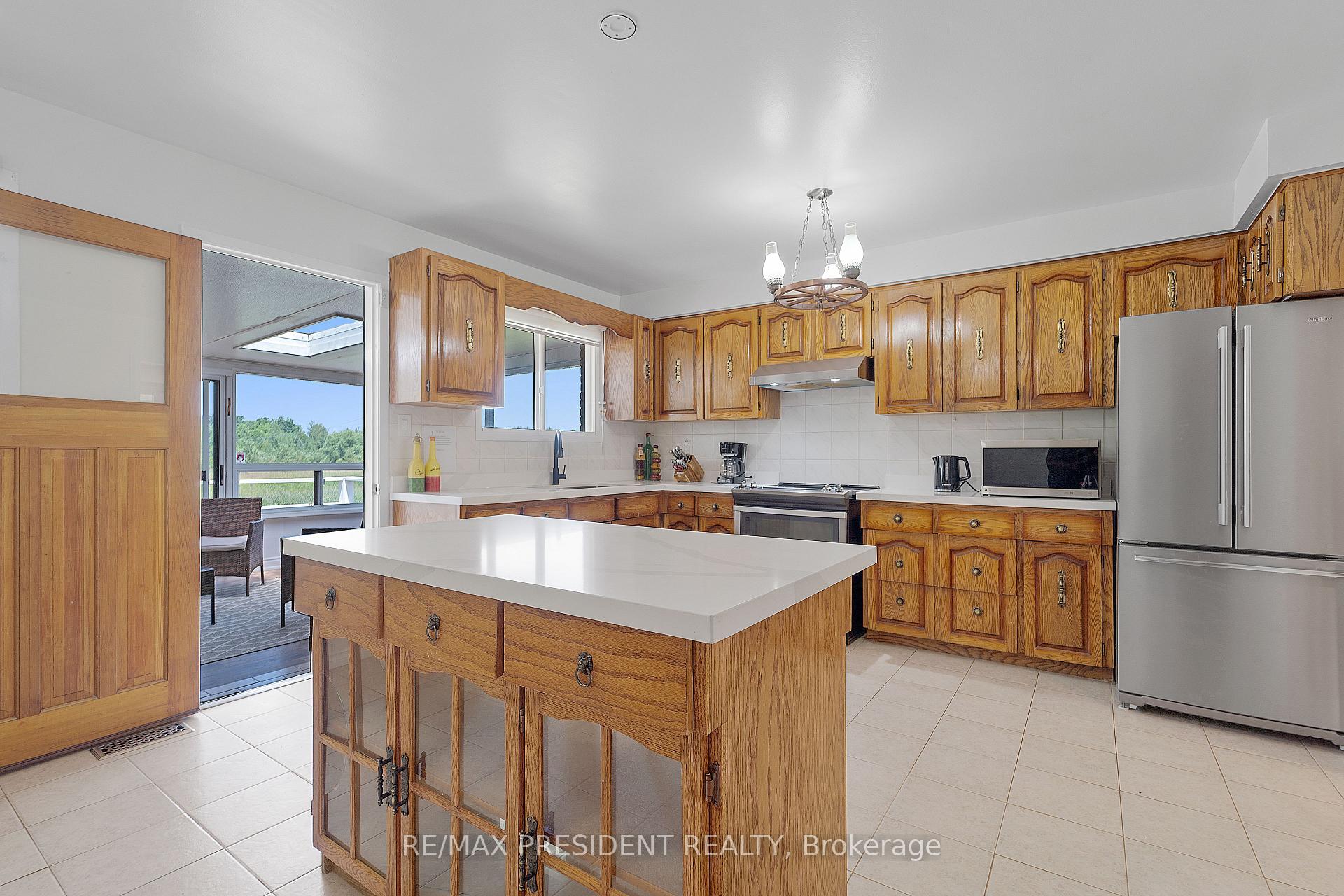 Photo 6 of 10 Grandview Road, Amaranth, Rural Amaranth — HOMEH