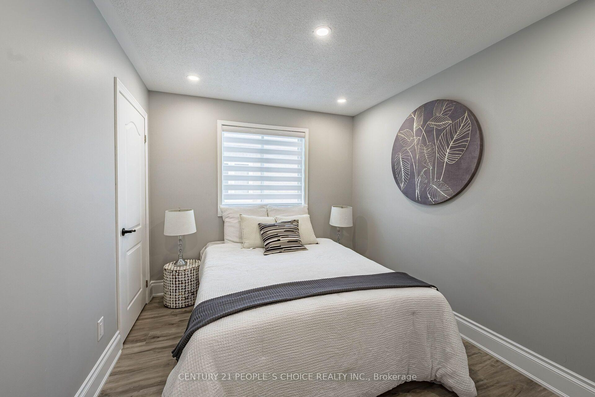 Photo 27 of 211 Wildberry Crescent, Vaughan, Vellore Village — HOMEH