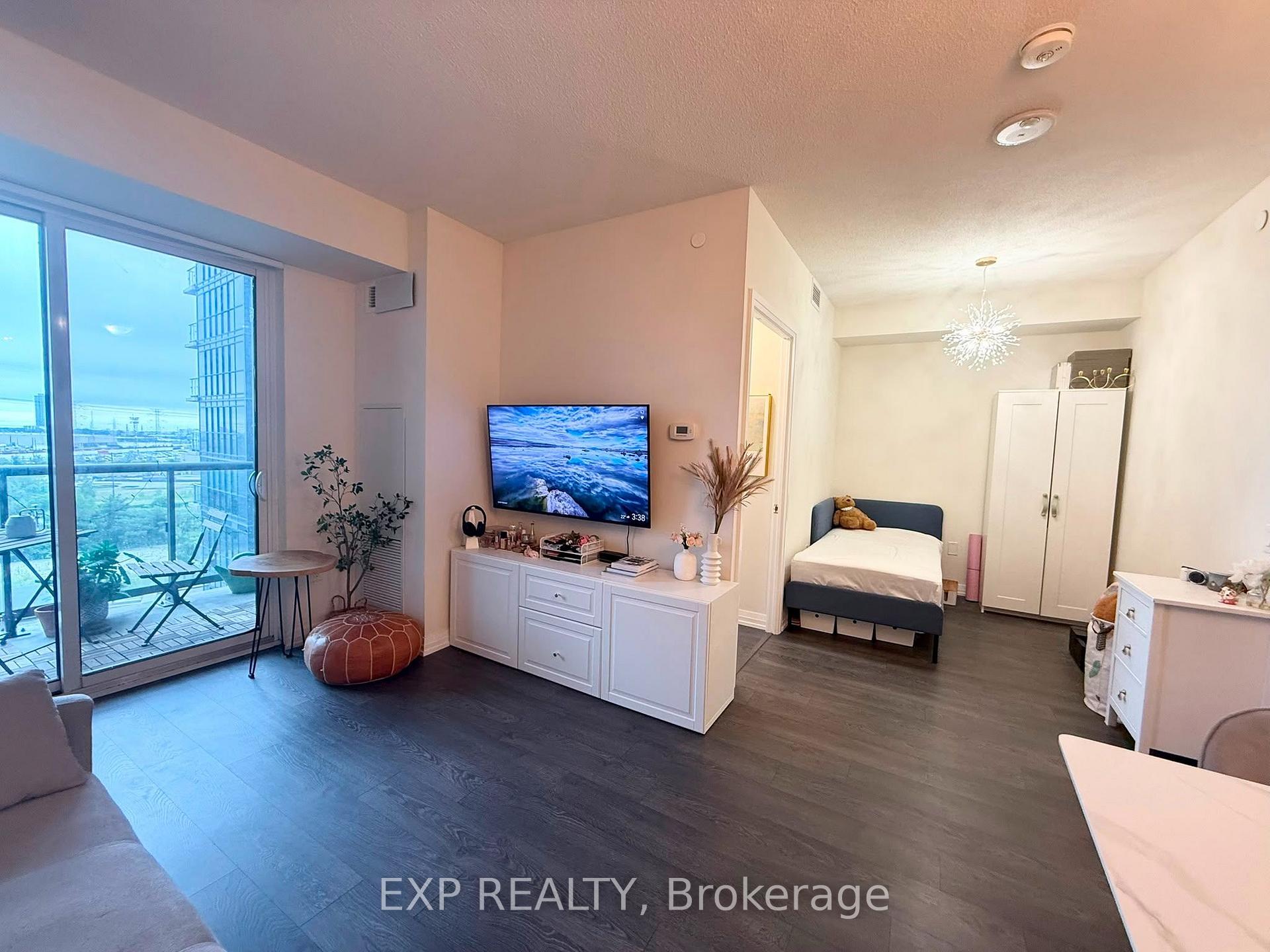 Photo 6 of Unit 520, 50 Thomas Riley Road, Etobicoke, Islington-City Centre West — HOMEH