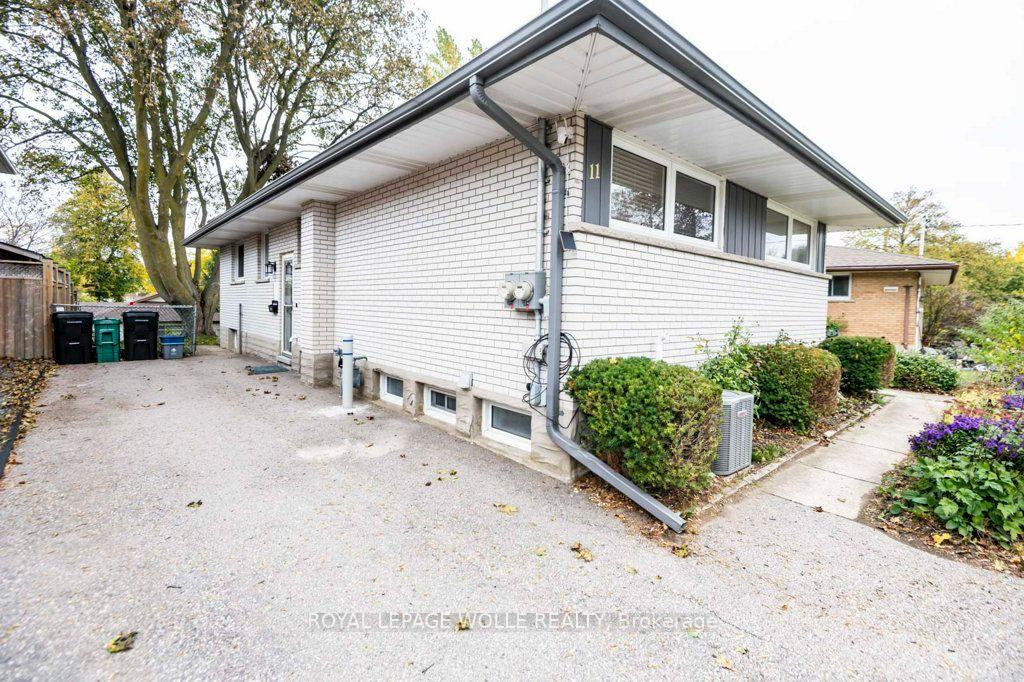 Photo 4 of 11 Duncairn Avenue, Kitchener, Meinzinger — HOMEH