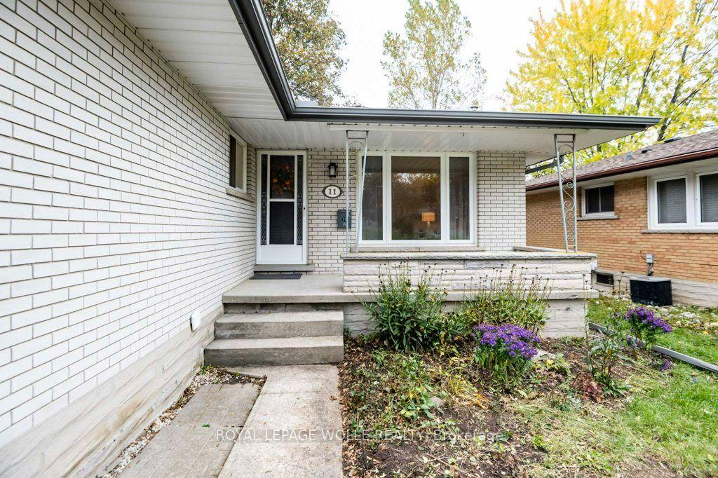 Photo 5 of 11 Duncairn Avenue, Kitchener, Meinzinger — HOMEH