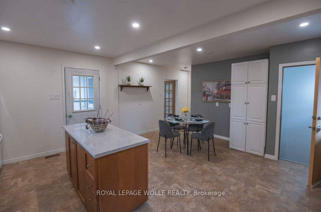 Photo 8 of 11 Duncairn Avenue, Kitchener, Meinzinger — HOMEH