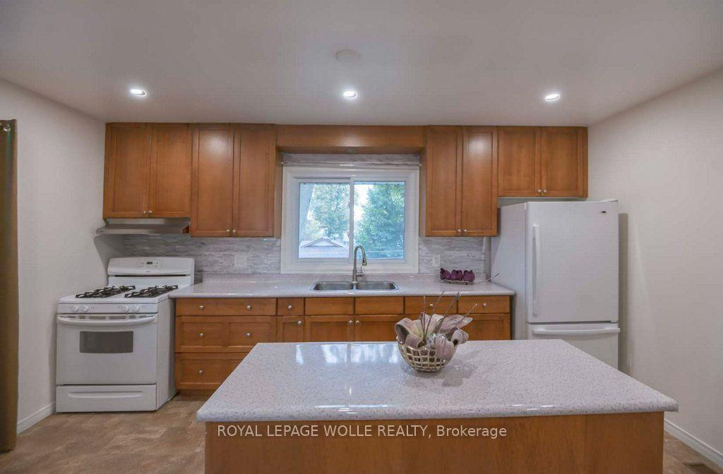 Photo 9 of 11 Duncairn Avenue, Kitchener, Meinzinger — HOMEH