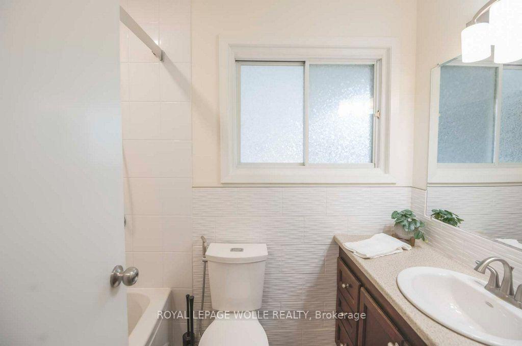 Photo 20 of 11 Duncairn Avenue, Kitchener, Meinzinger — HOMEH