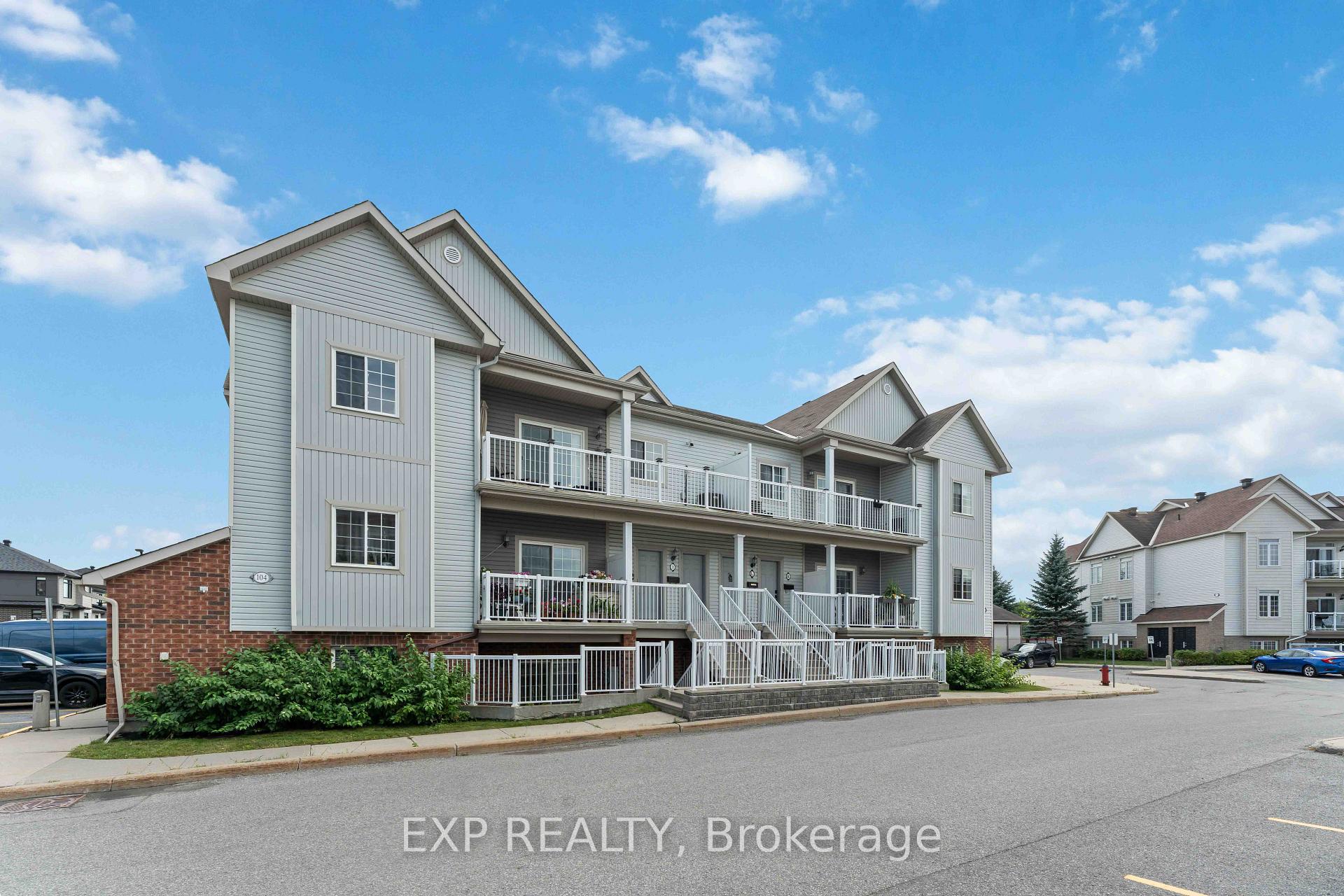 Photo 3 of Unit J, 104 Artesa Private, Ottawa, Kanata - Emerald Meadows/Trailwest — HOMEH