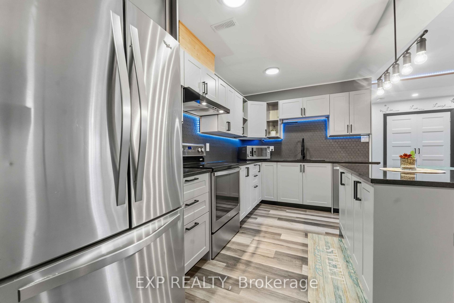 Photo 16 of Unit J, 104 Artesa Private, Ottawa, Kanata - Emerald Meadows/Trailwest — HOMEH
