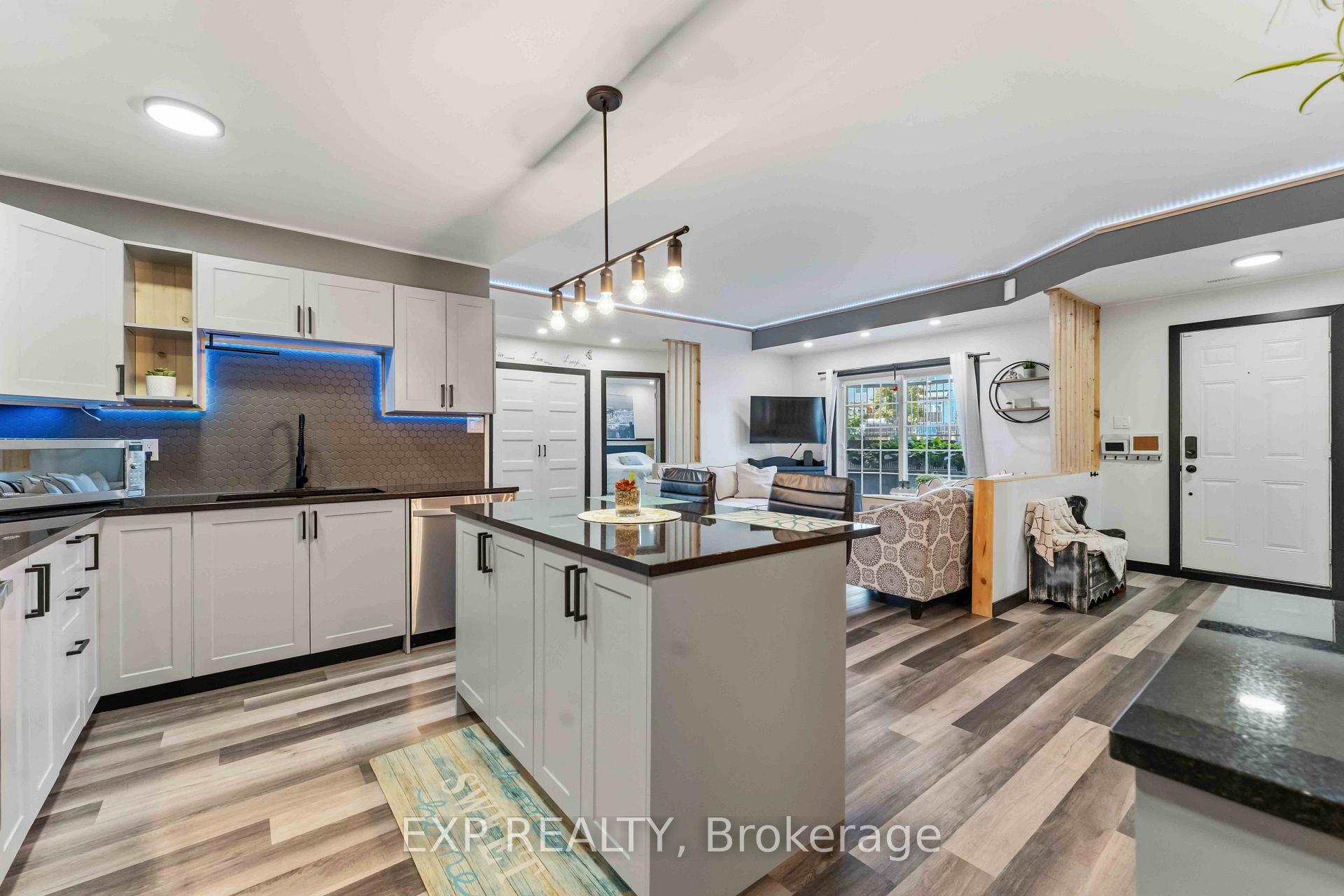 Photo 18 of Unit J, 104 Artesa Private, Ottawa, Kanata - Emerald Meadows/Trailwest — HOMEH