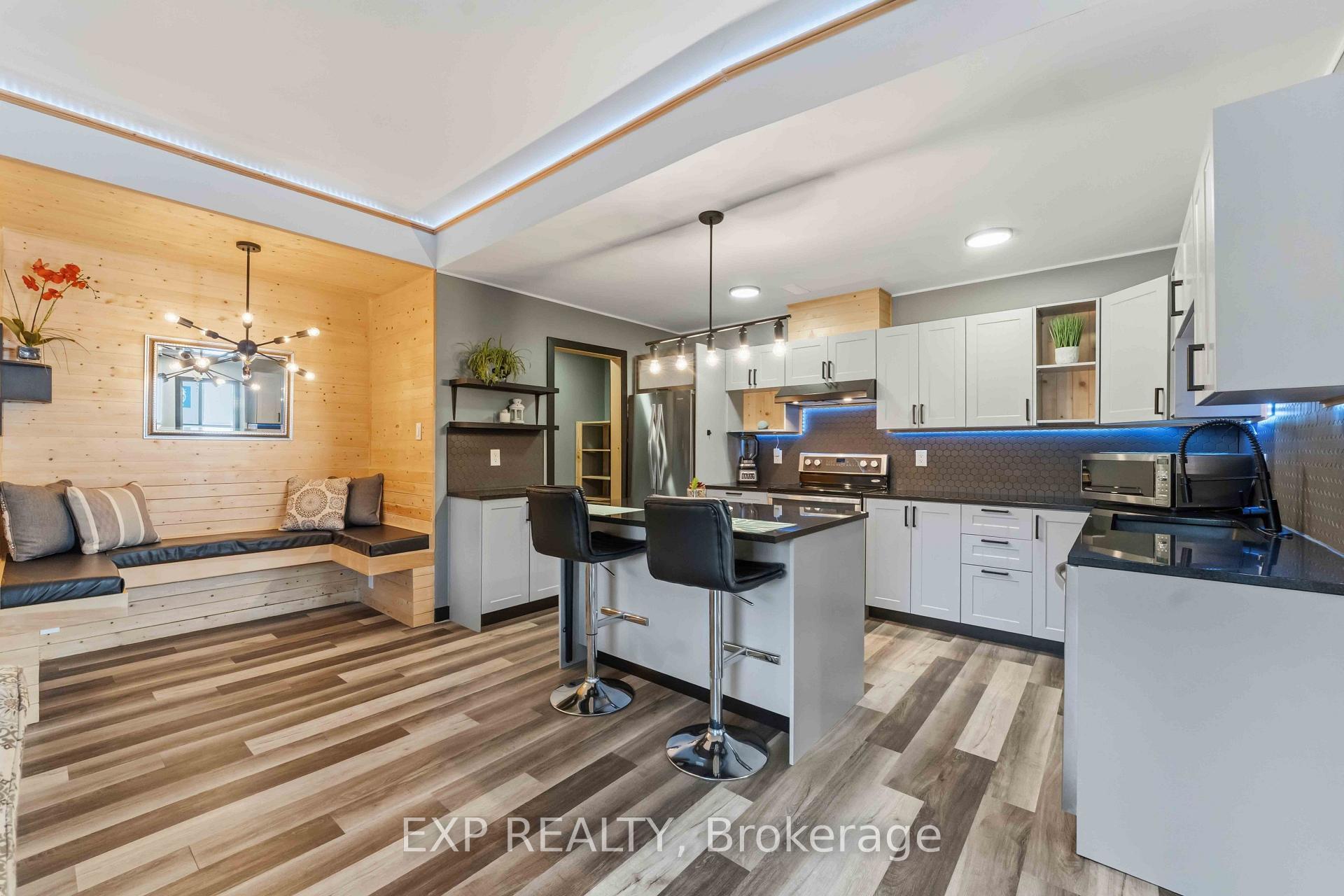 Photo 21 of Unit J, 104 Artesa Private, Ottawa, Kanata - Emerald Meadows/Trailwest — HOMEH