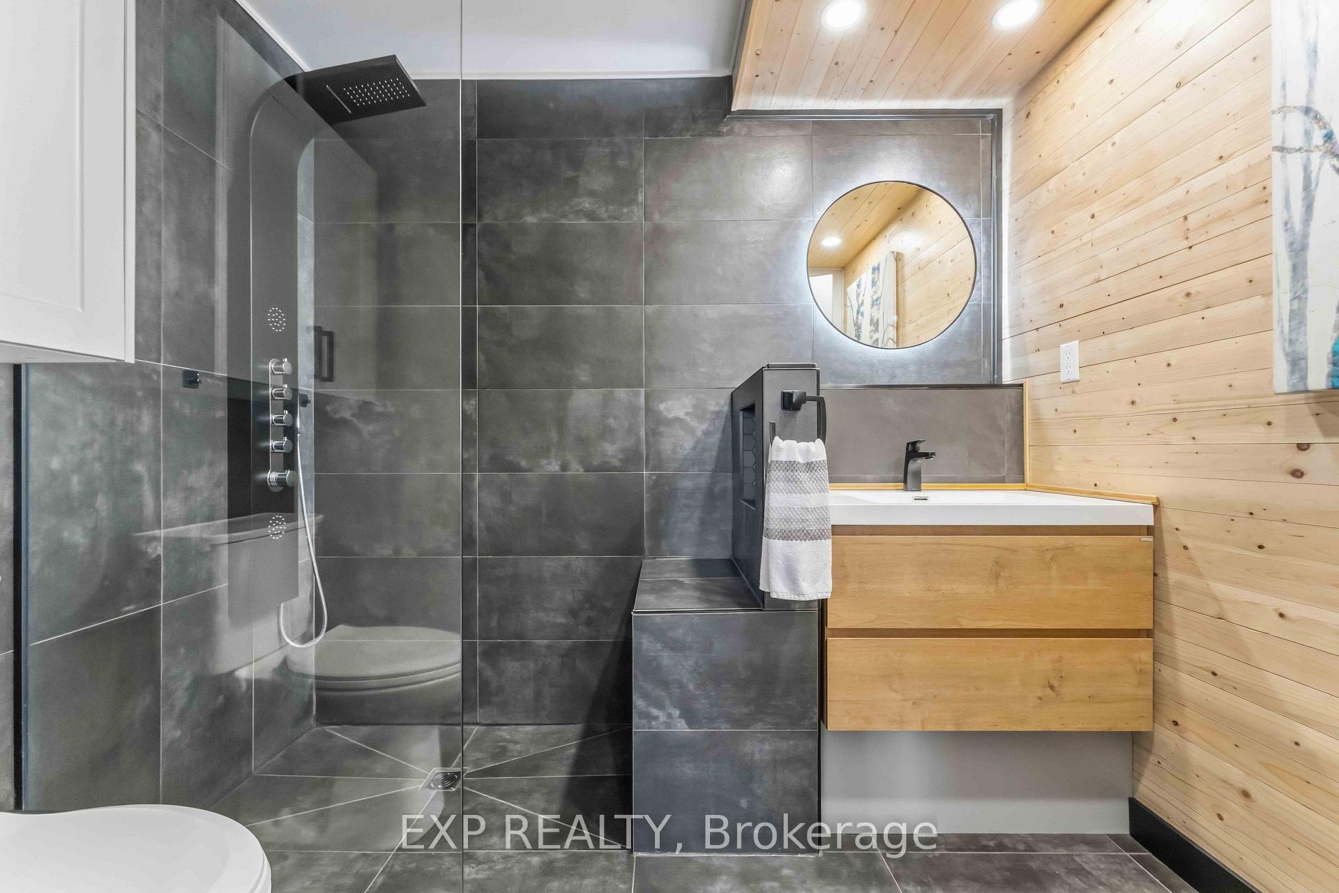 Photo 36 of Unit J, 104 Artesa Private, Ottawa, Kanata - Emerald Meadows/Trailwest — HOMEH