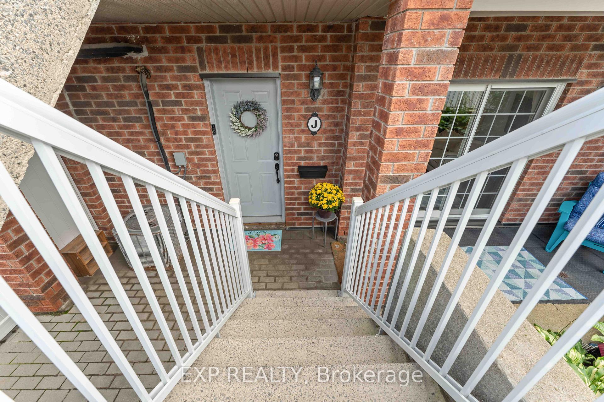 Photo 44 of Unit J, 104 Artesa Private, Ottawa, Kanata - Emerald Meadows/Trailwest — HOMEH