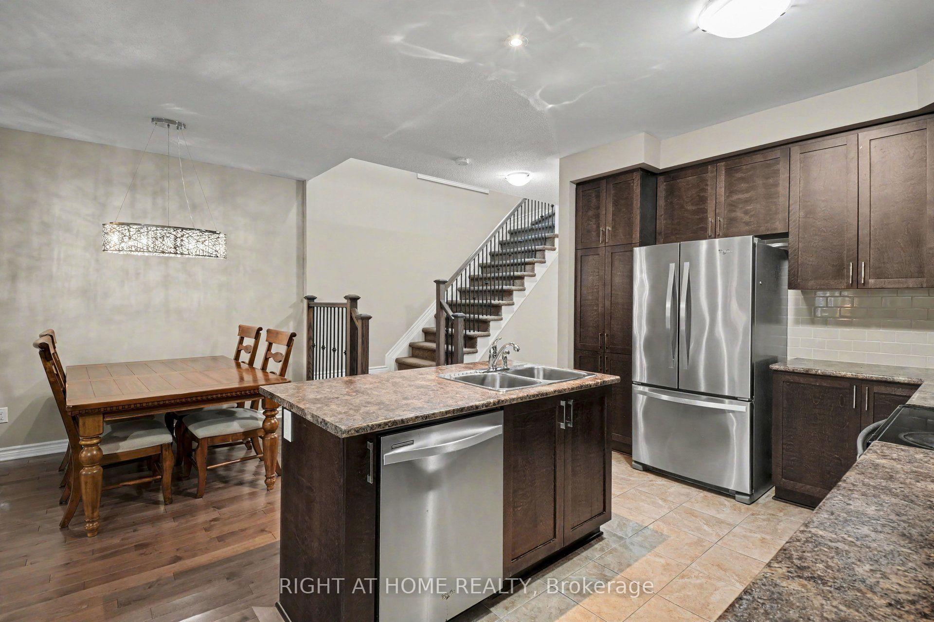 Photo 7 of 998 Bunchberry Way, Ottawa, Blossom Park/Kemp Park/Findlay Creek — HOMEH