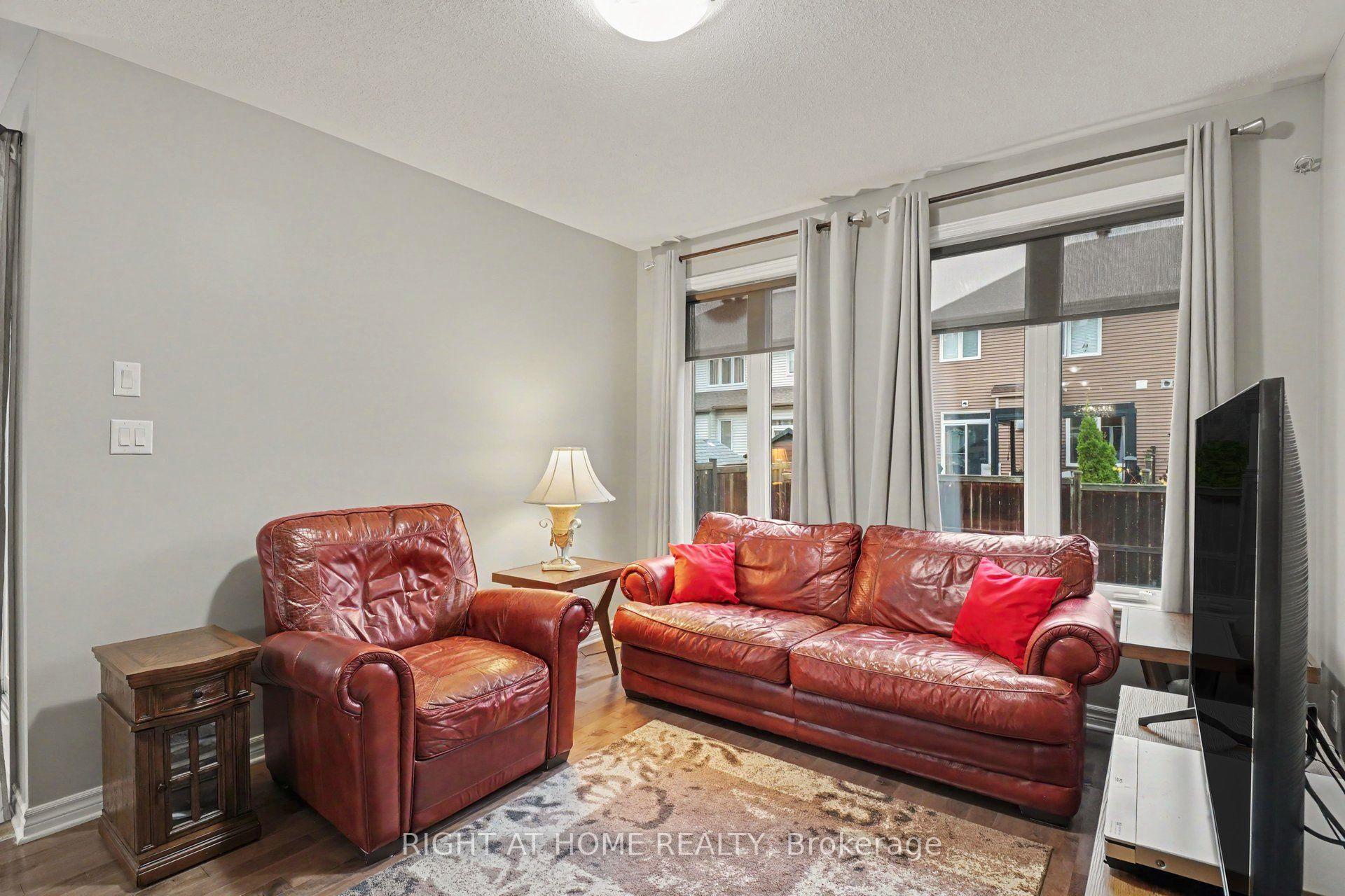 Photo 11 of 998 Bunchberry Way, Ottawa, Blossom Park/Kemp Park/Findlay Creek — HOMEH