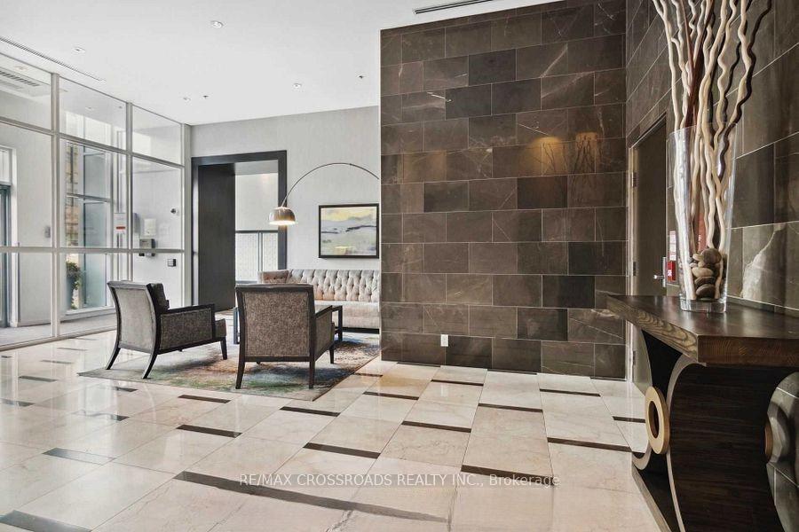 Photo 4 of Unit 312, 212 Eglinton Avenue E, Toronto, Mount Pleasant West — HOMEH