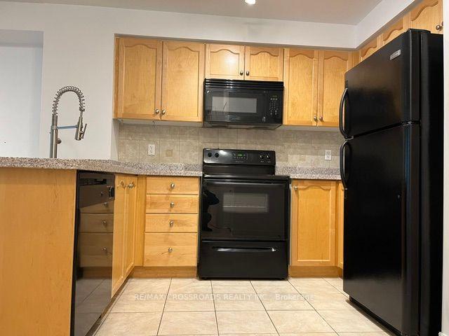 Photo 8 of Unit 312, 212 Eglinton Avenue E, Toronto, Mount Pleasant West — HOMEH