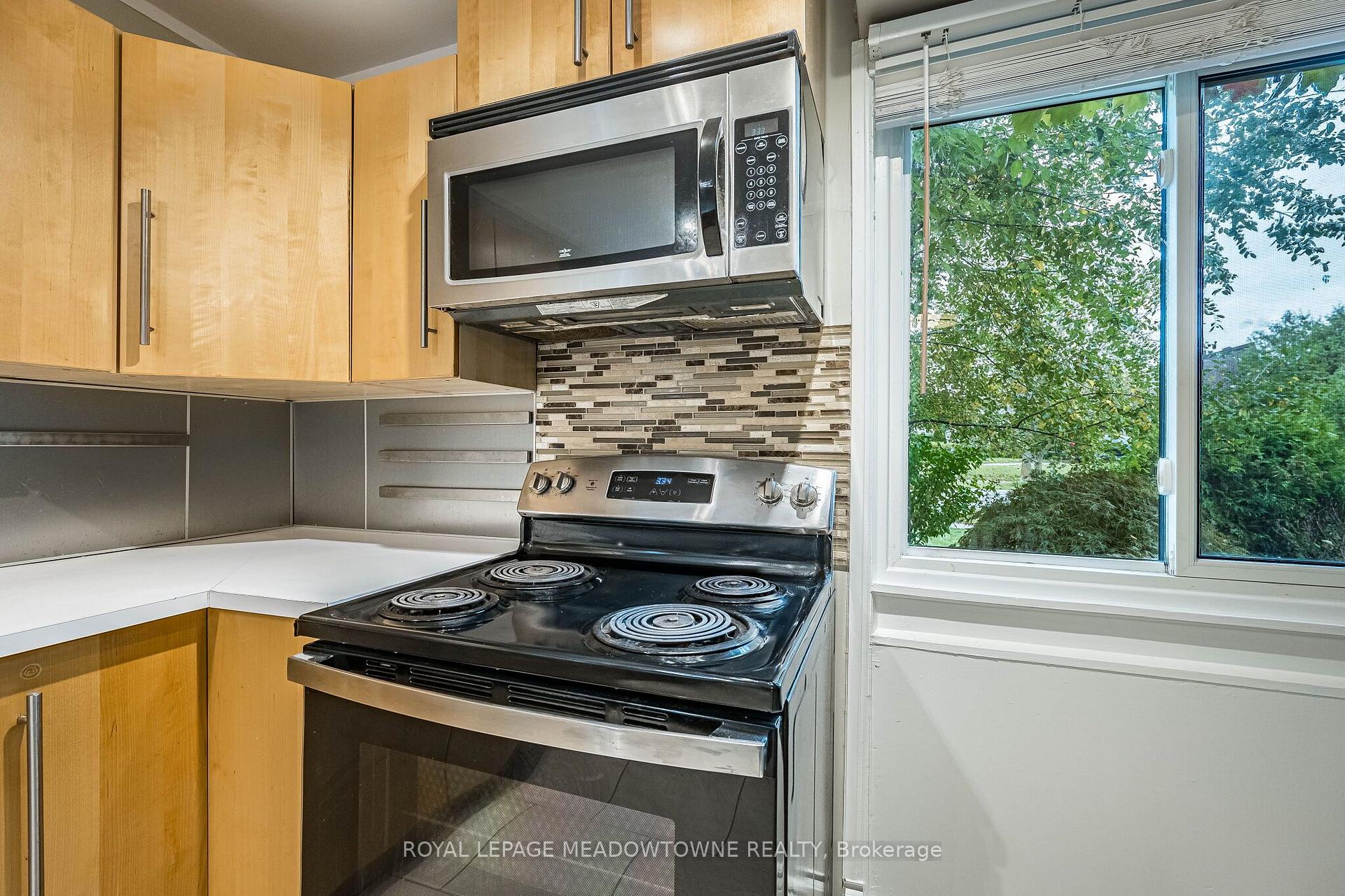 Photo 19 of 2600 Constable Road, Mississauga, Clarkson — HOMEH
