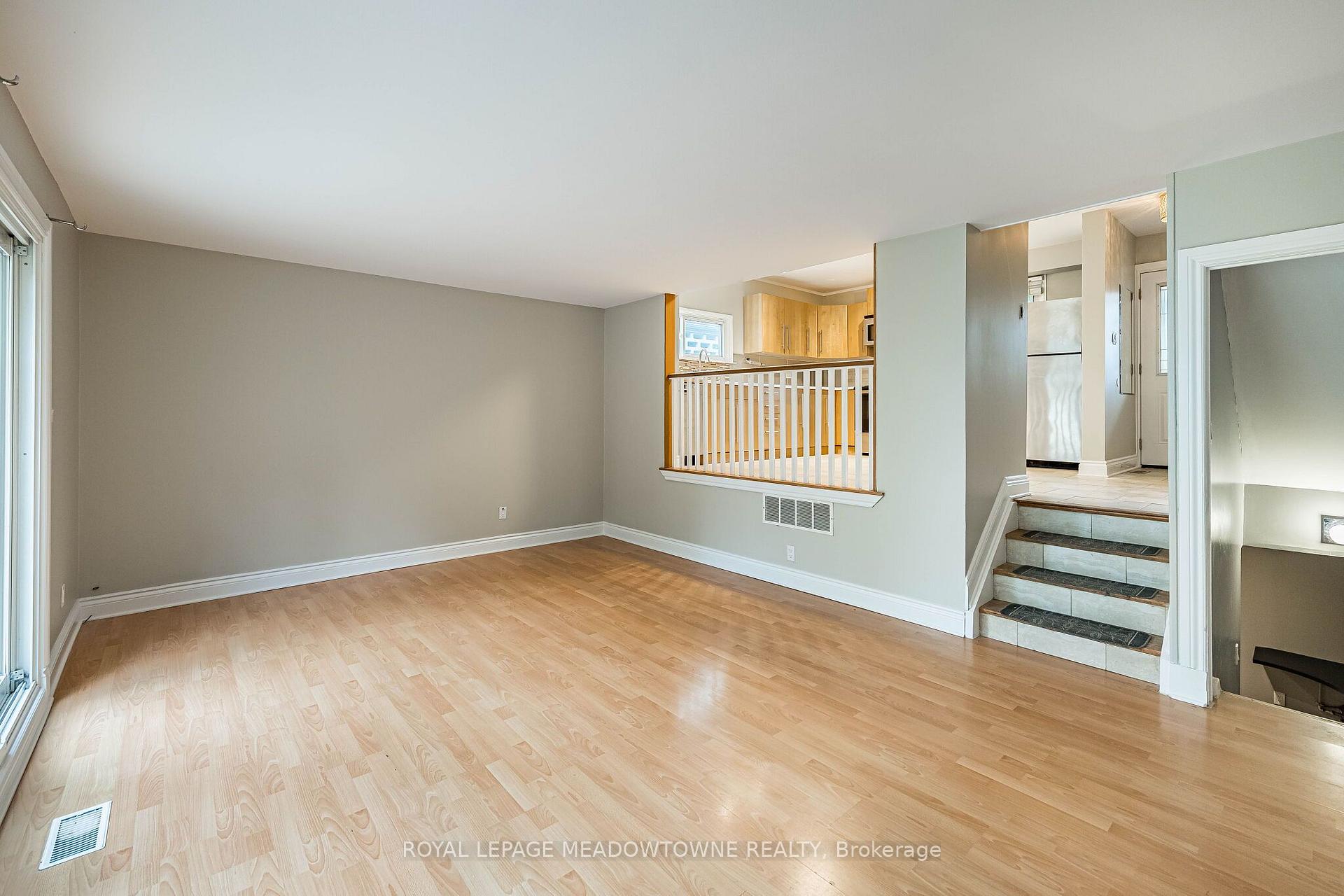 Photo 24 of 2600 Constable Road, Mississauga, Clarkson — HOMEH