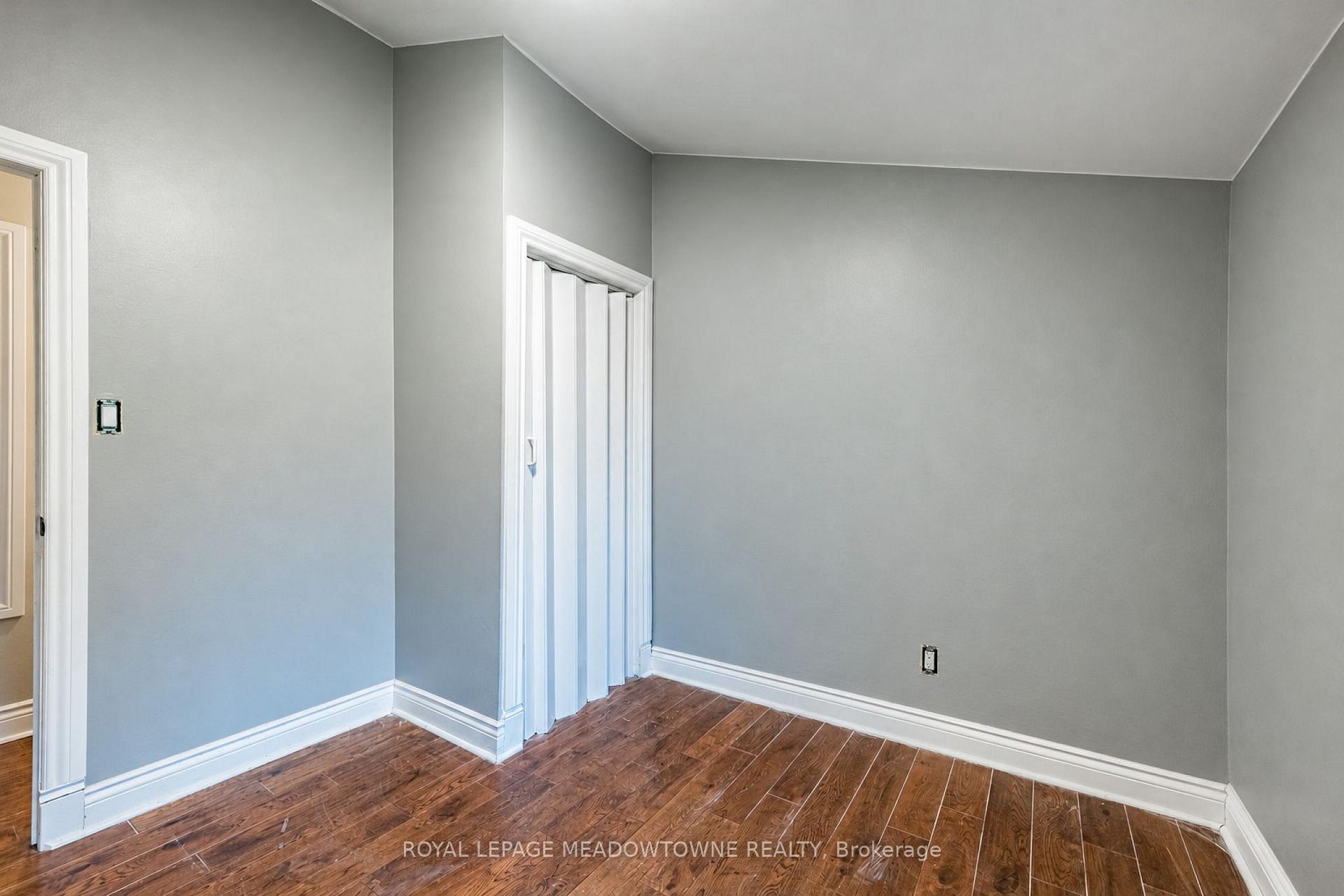 Photo 33 of 2600 Constable Road, Mississauga, Clarkson — HOMEH