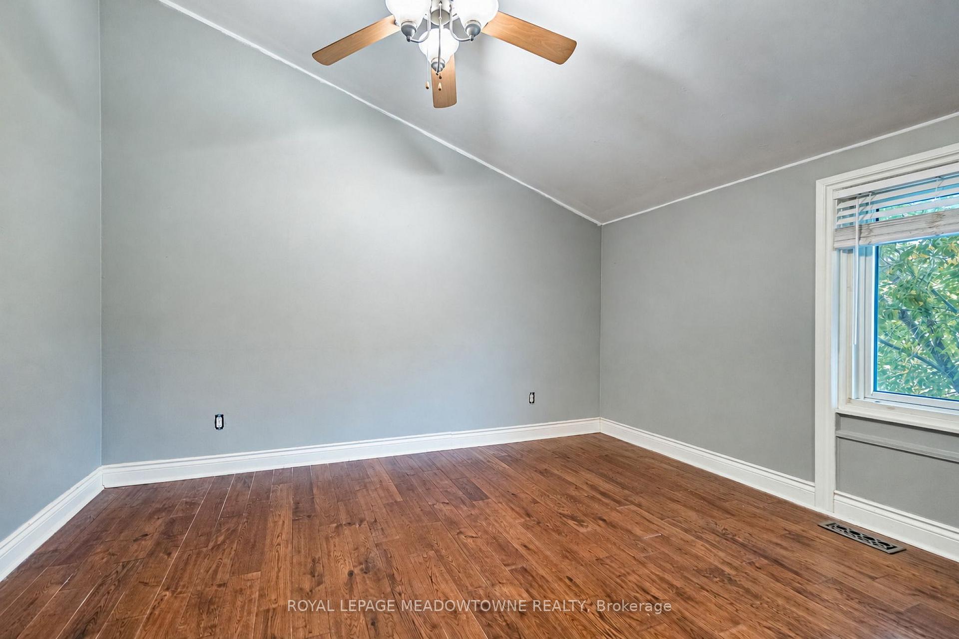Photo 37 of 2600 Constable Road, Mississauga, Clarkson — HOMEH