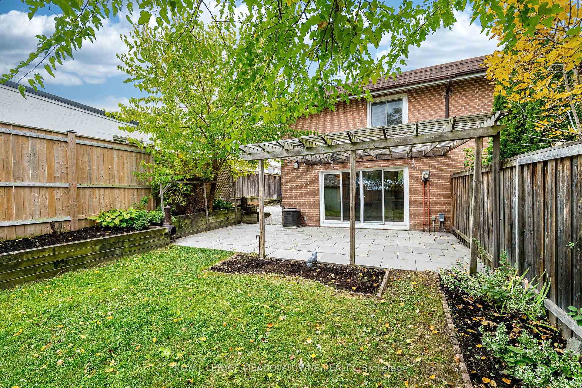 Photo 52 of 2600 Constable Road, Mississauga, Clarkson — HOMEH