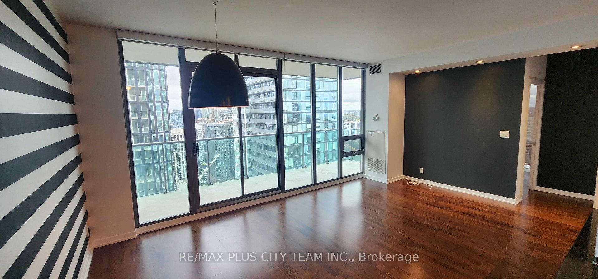 Photo 2 of Unit 3604, 33 Lombard Street, Toronto, Church-Yonge Corridor — HOMEH