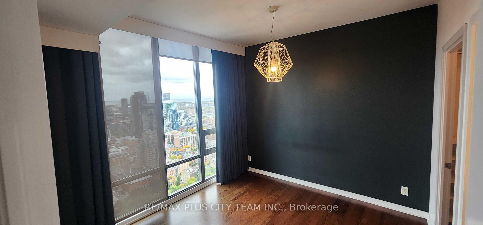 Photo 5 of Unit 3604, 33 Lombard Street, Toronto, Church-Yonge Corridor — HOMEH