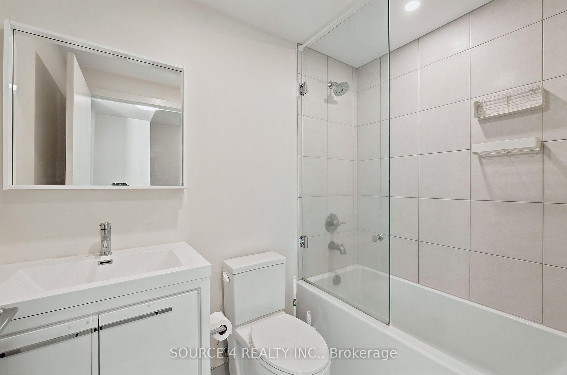Photo 3 of Unit 815, 212 King William Street, Hamilton, Beasley — HOMEH