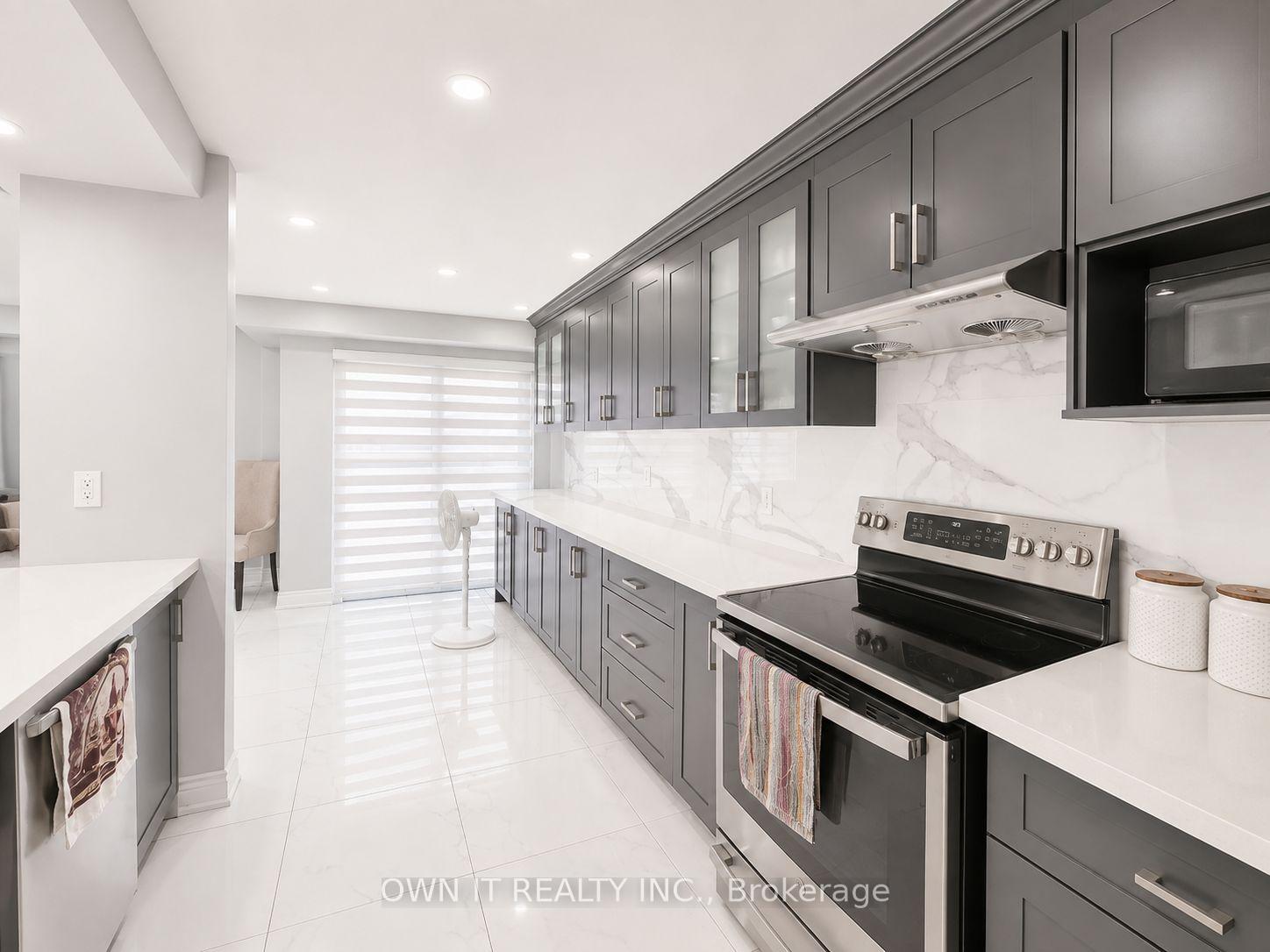 Photo 6 of 137 Prairie Rose Circle, Brampton, Sandringham-Wellington — HOMEH