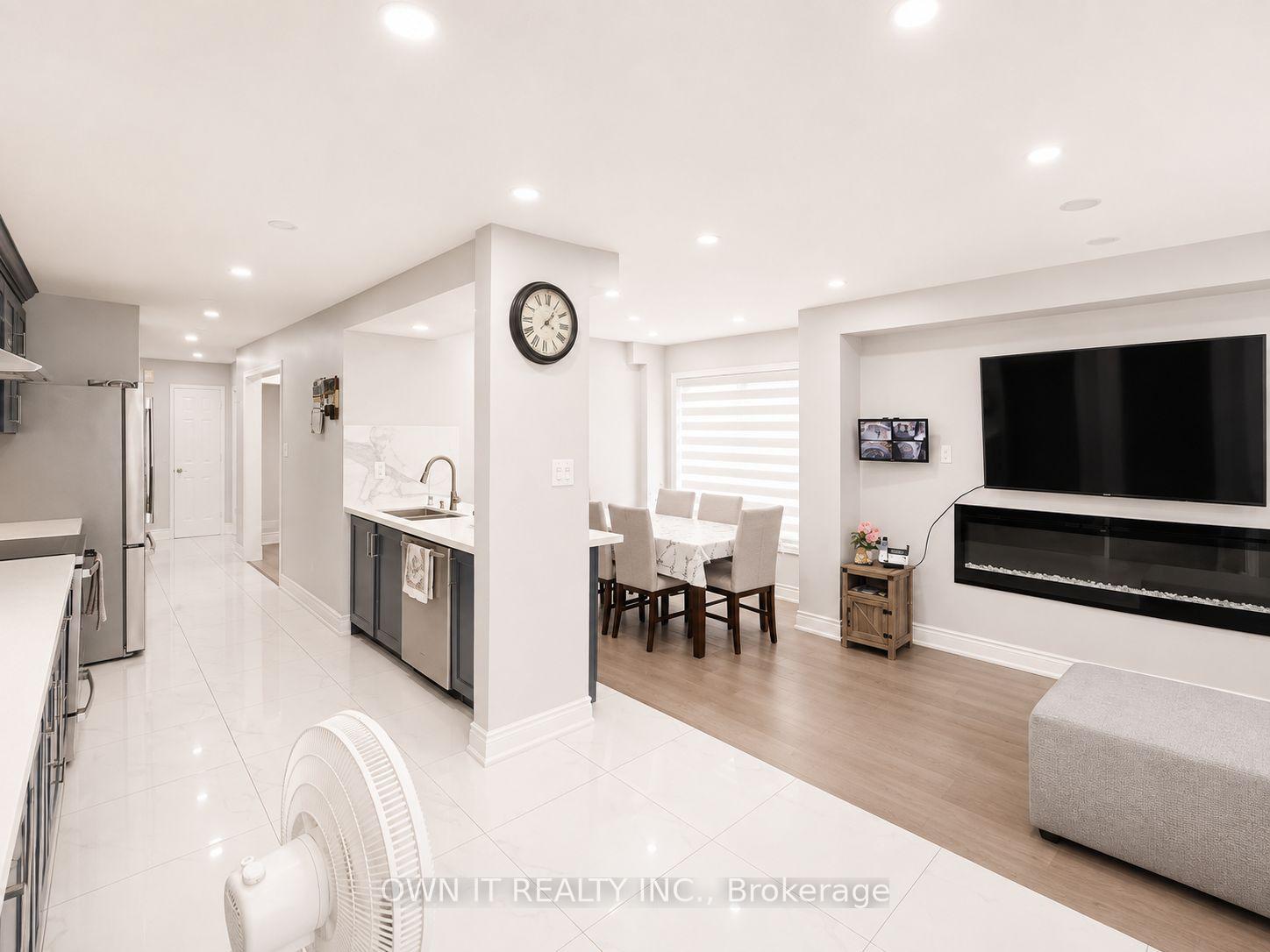 Photo 7 of 137 Prairie Rose Circle, Brampton, Sandringham-Wellington — HOMEH