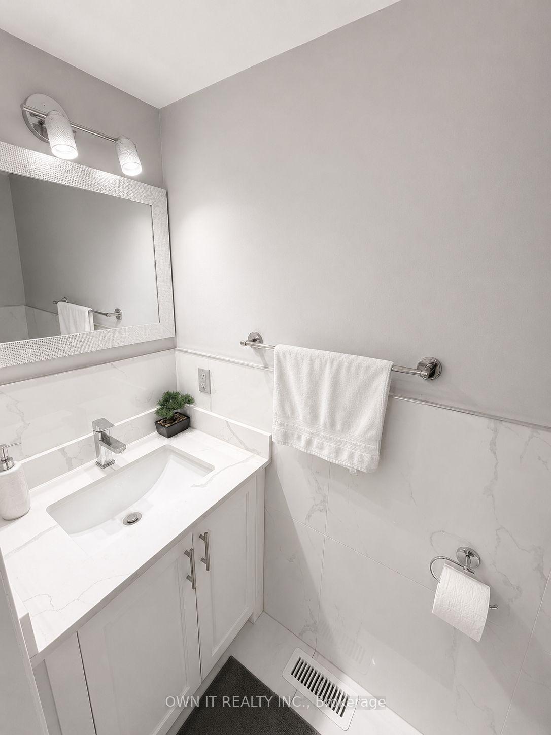 Photo 9 of 137 Prairie Rose Circle, Brampton, Sandringham-Wellington — HOMEH
