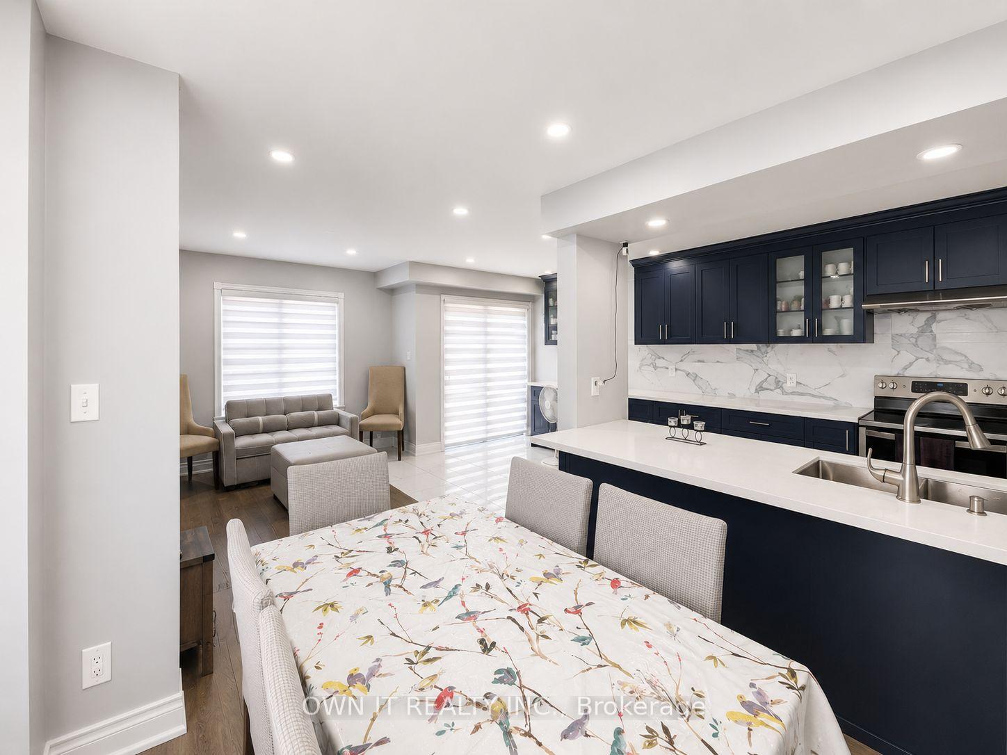 Photo 15 of 137 Prairie Rose Circle, Brampton, Sandringham-Wellington — HOMEH