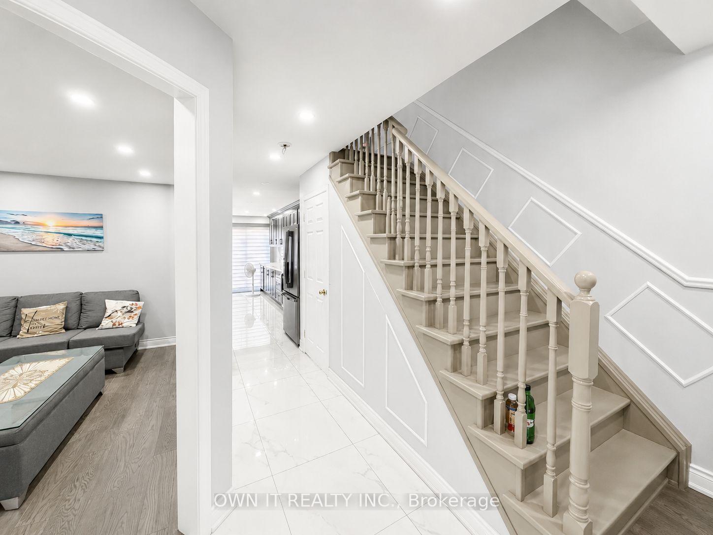 Photo 16 of 137 Prairie Rose Circle, Brampton, Sandringham-Wellington — HOMEH