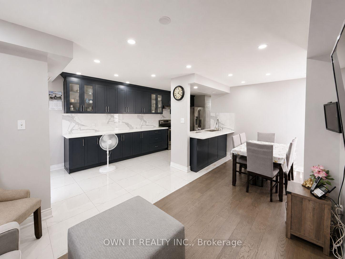 Photo 17 of 137 Prairie Rose Circle, Brampton, Sandringham-Wellington — HOMEH