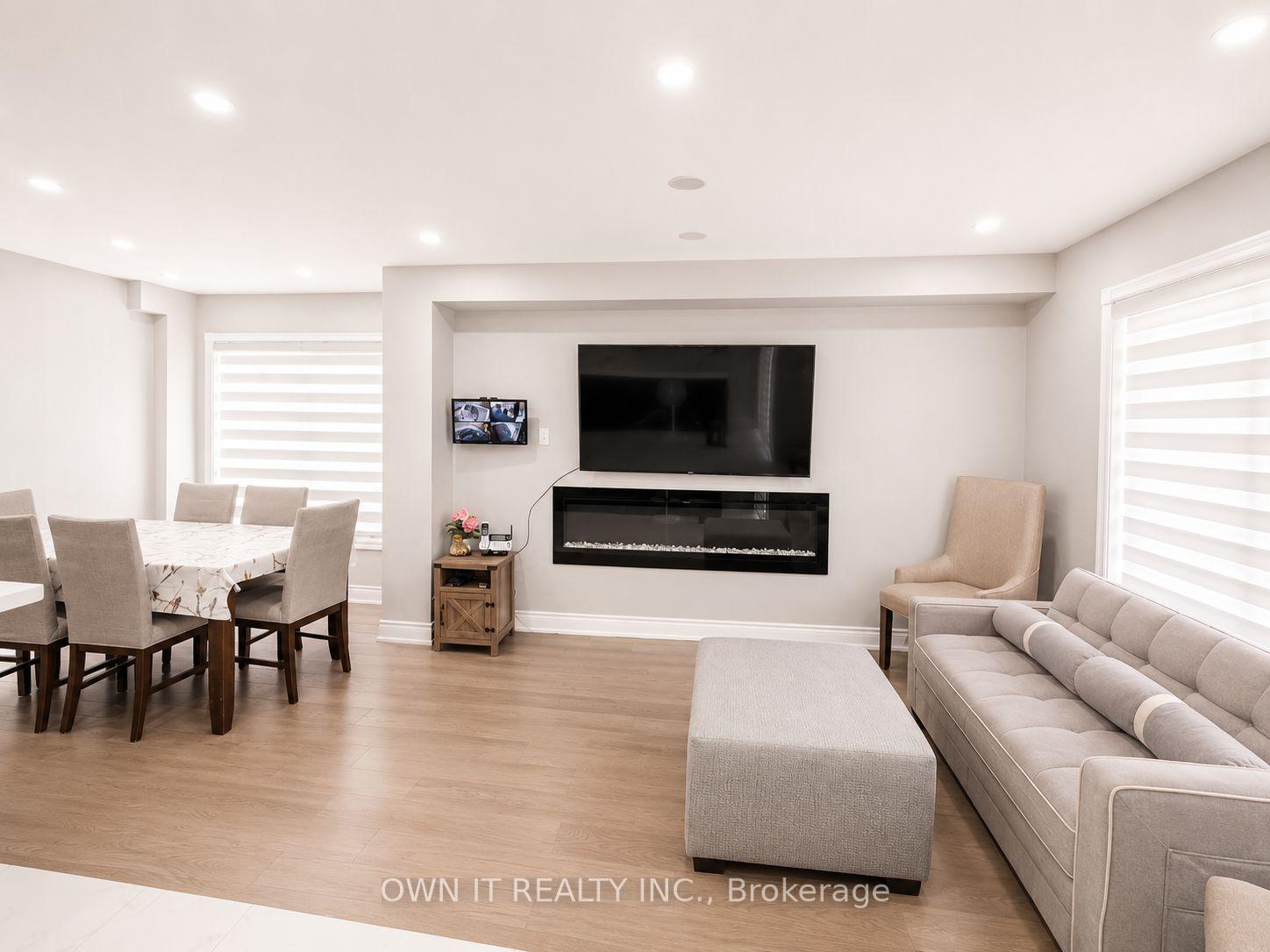 Photo 18 of 137 Prairie Rose Circle, Brampton, Sandringham-Wellington — HOMEH