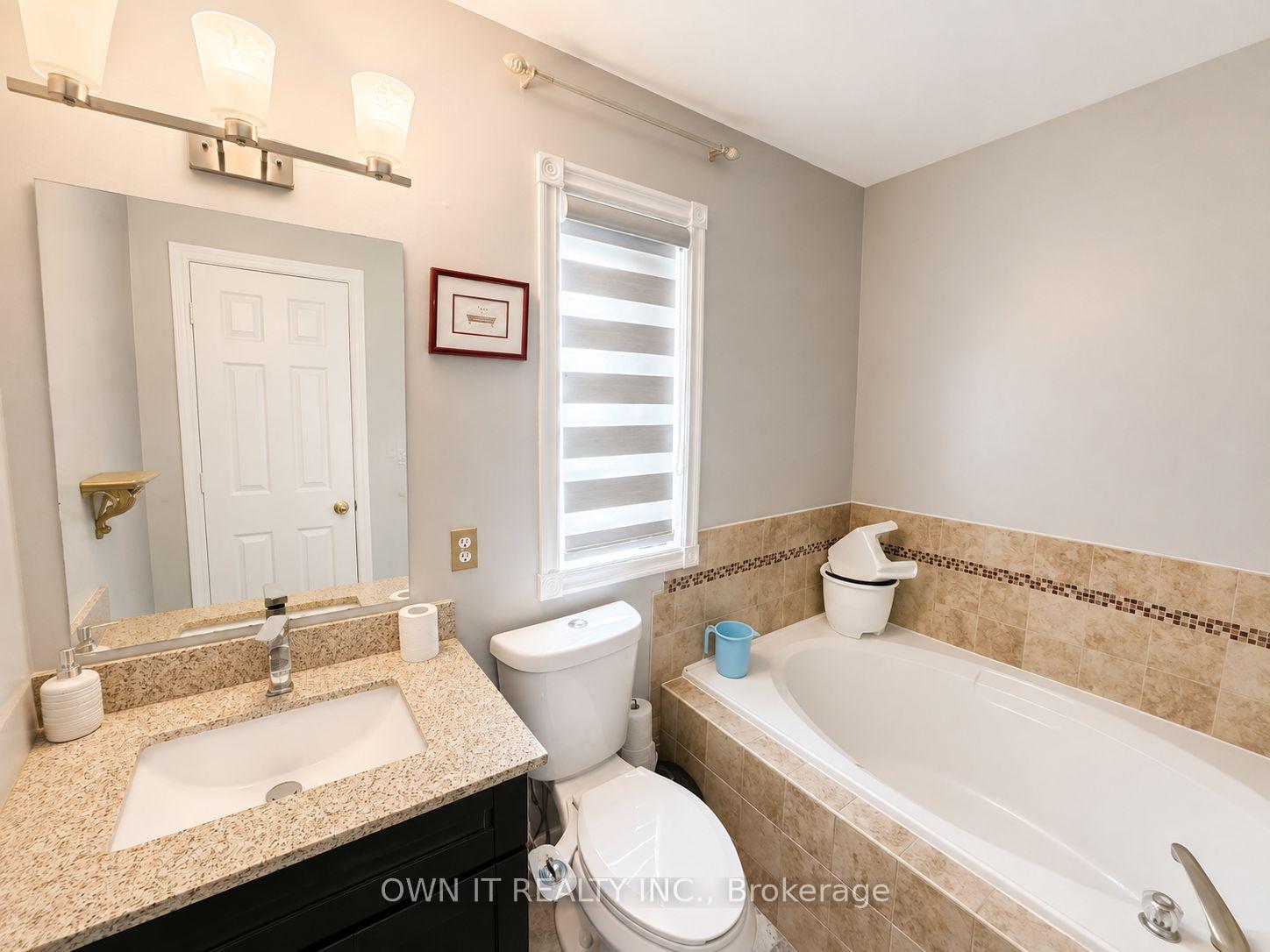 Photo 27 of 137 Prairie Rose Circle, Brampton, Sandringham-Wellington — HOMEH