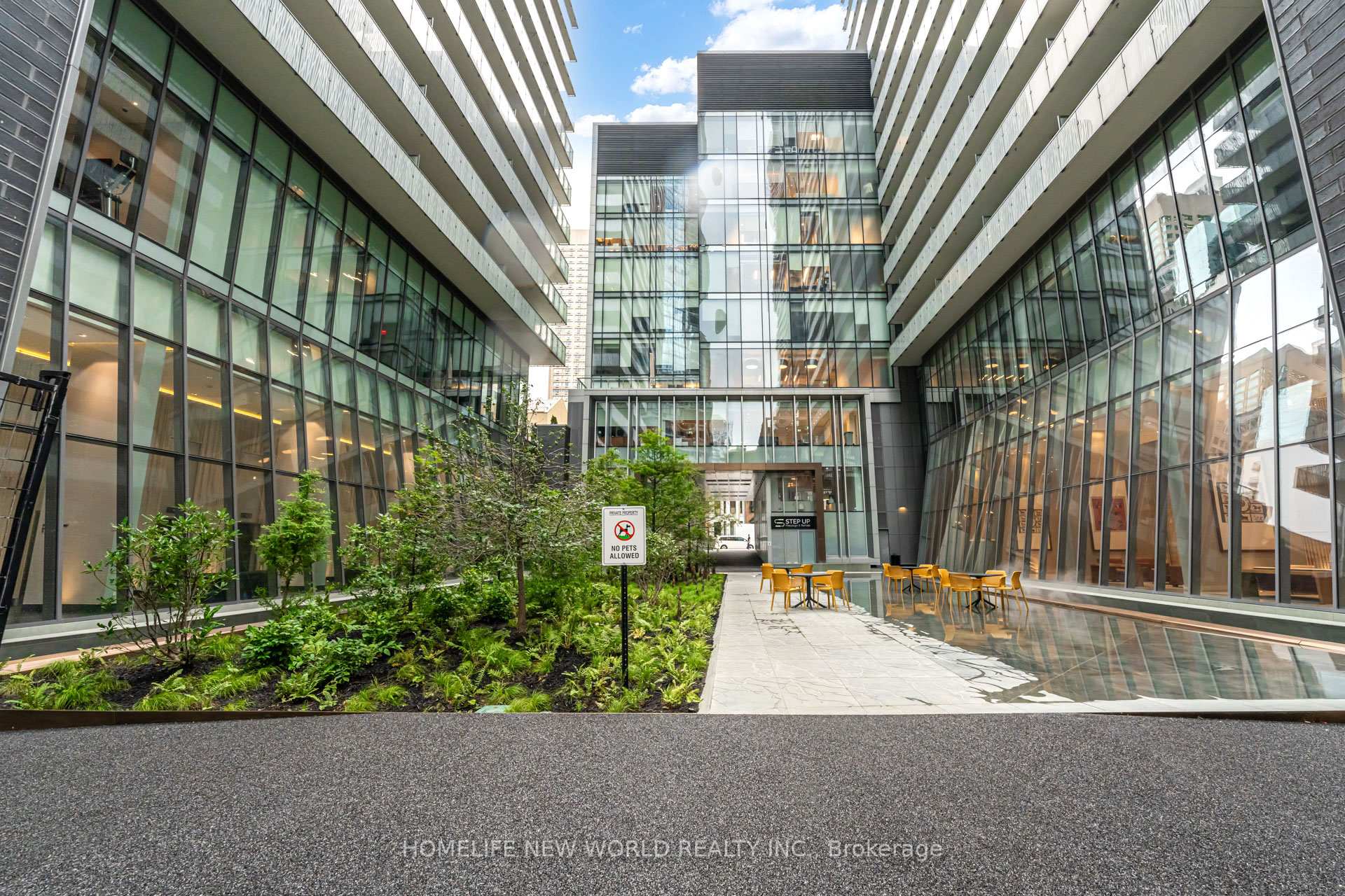 Photo 3 of Unit 2311, 50 Charles Street E, Toronto, Church-Yonge Corridor — HOMEH