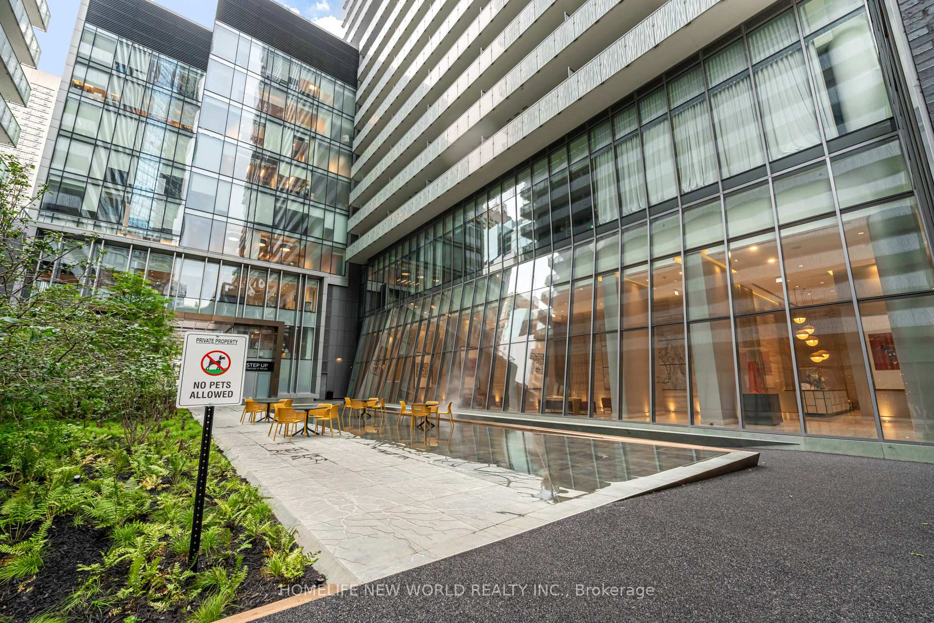 Photo 4 of Unit 2311, 50 Charles Street E, Toronto, Church-Yonge Corridor — HOMEH