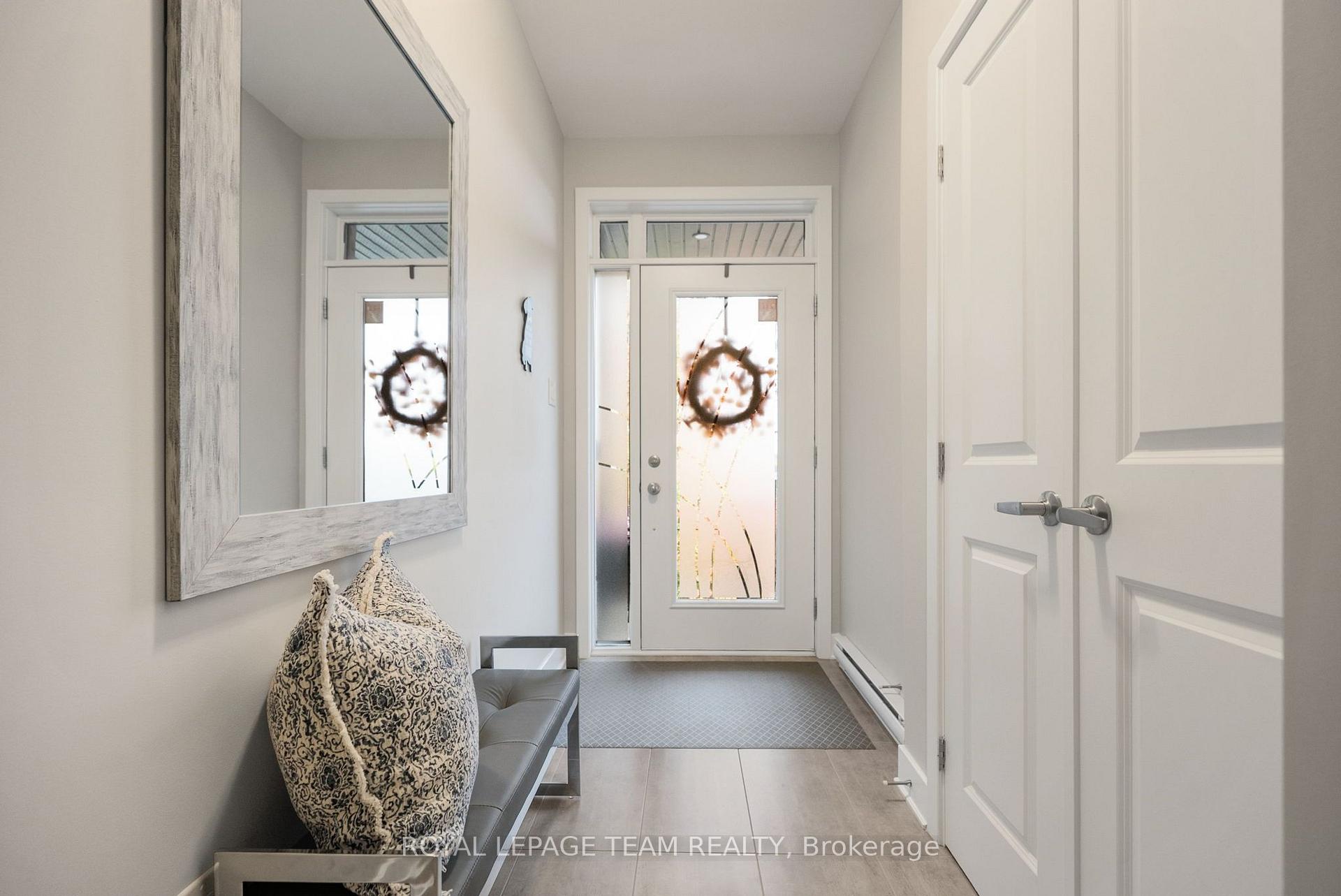 Photo 4 of Unit 26, 550 Crescendo Private, Ottawa, Riverside South/Gloucester Glen — HOMEH