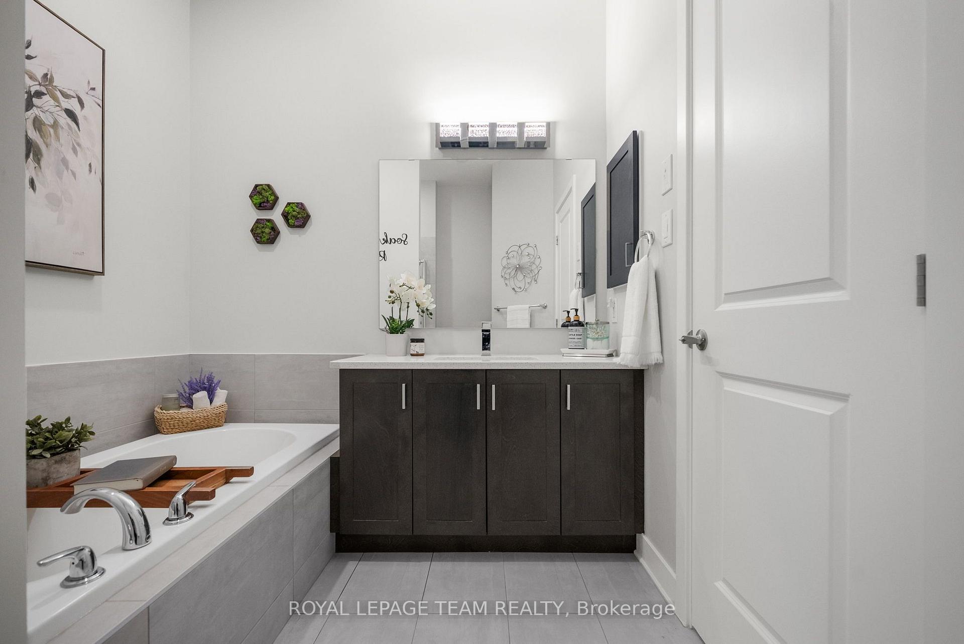 Photo 37 of Unit 26, 550 Crescendo Private, Ottawa, Riverside South/Gloucester Glen — HOMEH