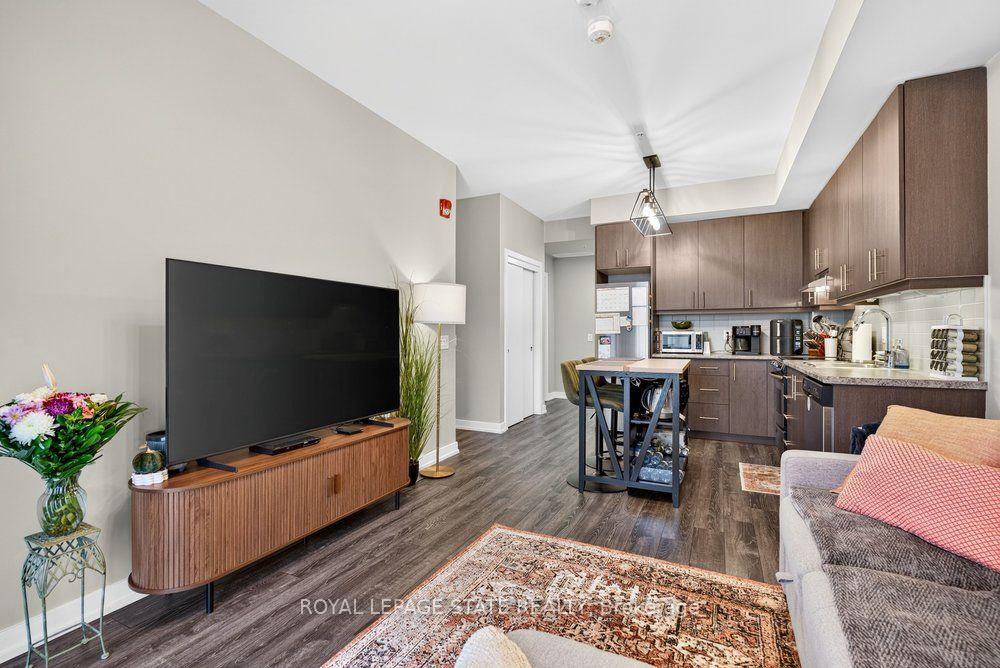 Photo 13 of Unit 511, 10 Esplanade Lane, Grimsby, Grimsby Beach — HOMEH