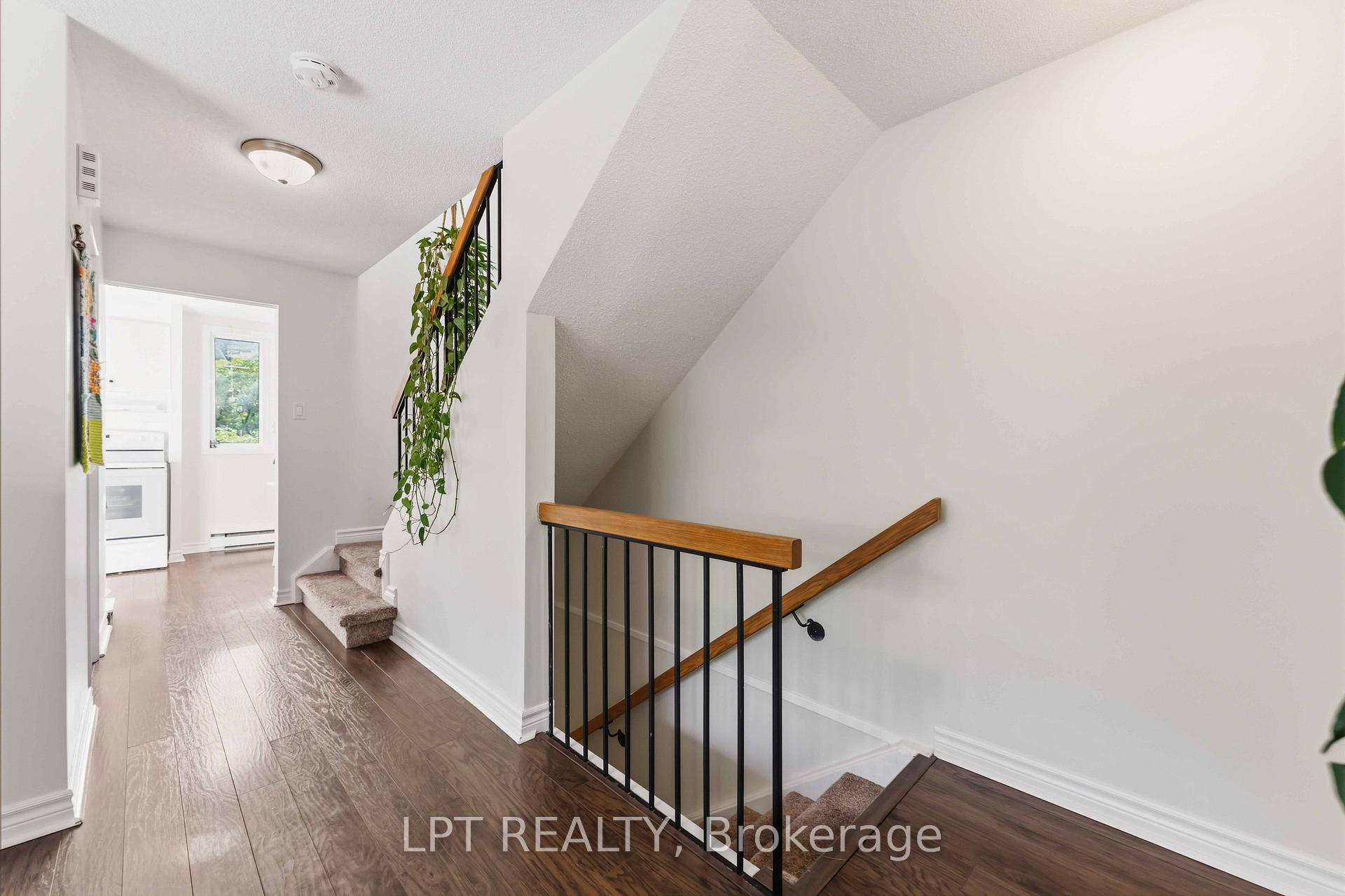 Photo 3 of Unit B, 6722 Jeanne d'Arc Boulevard, Ottawa, Convent Glen North — HOMEH