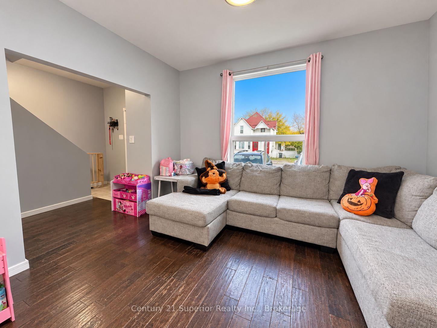 Photo 6 of 128 Bethune Street, Thunder Bay, East End — HOMEH