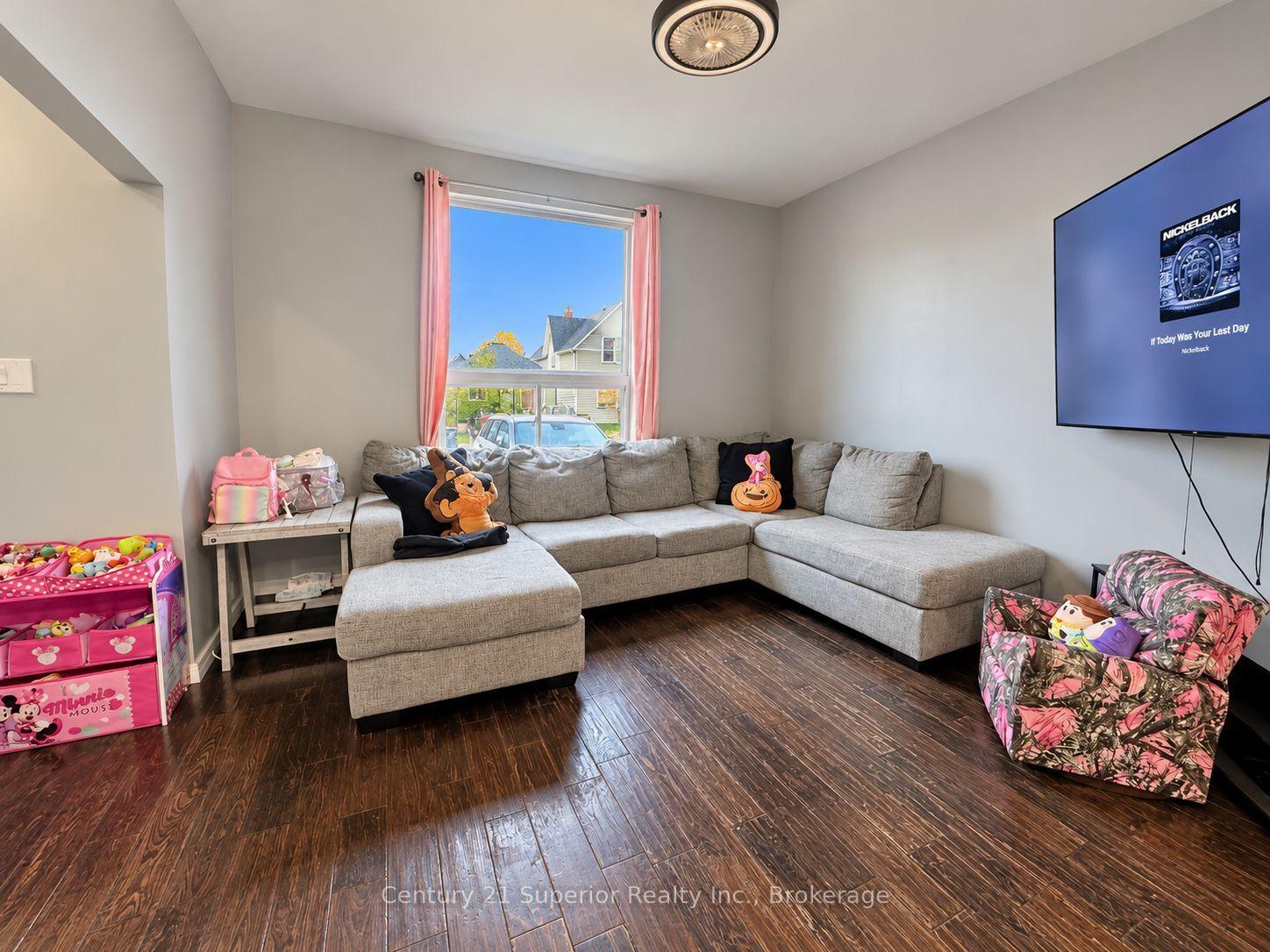 Photo 7 of 128 Bethune Street, Thunder Bay, East End — HOMEH