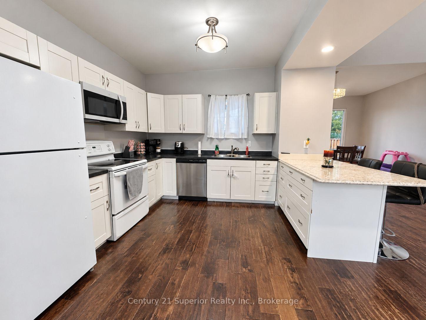 Photo 9 of 128 Bethune Street, Thunder Bay, East End — HOMEH