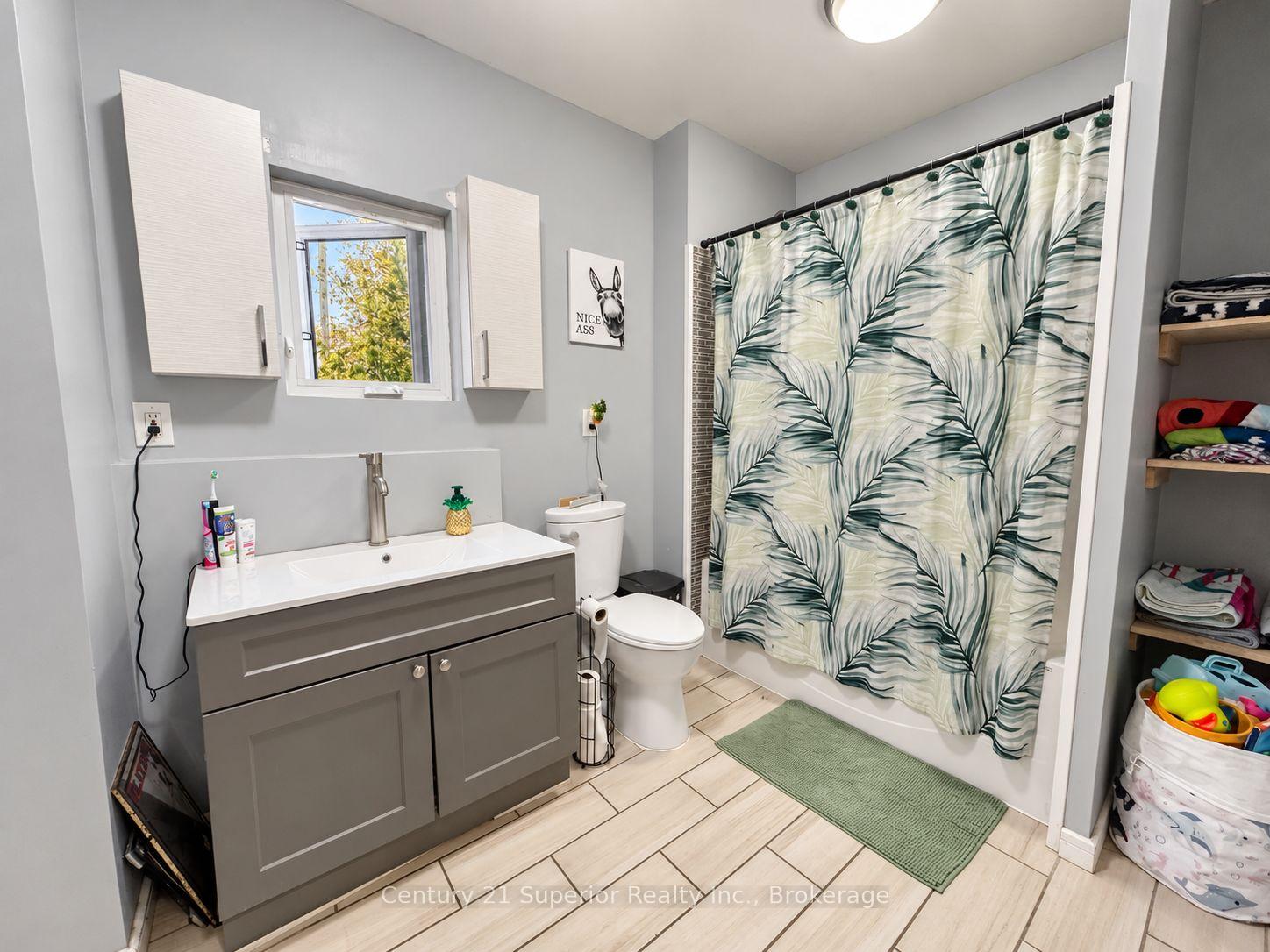 Photo 27 of 128 Bethune Street, Thunder Bay, East End — HOMEH